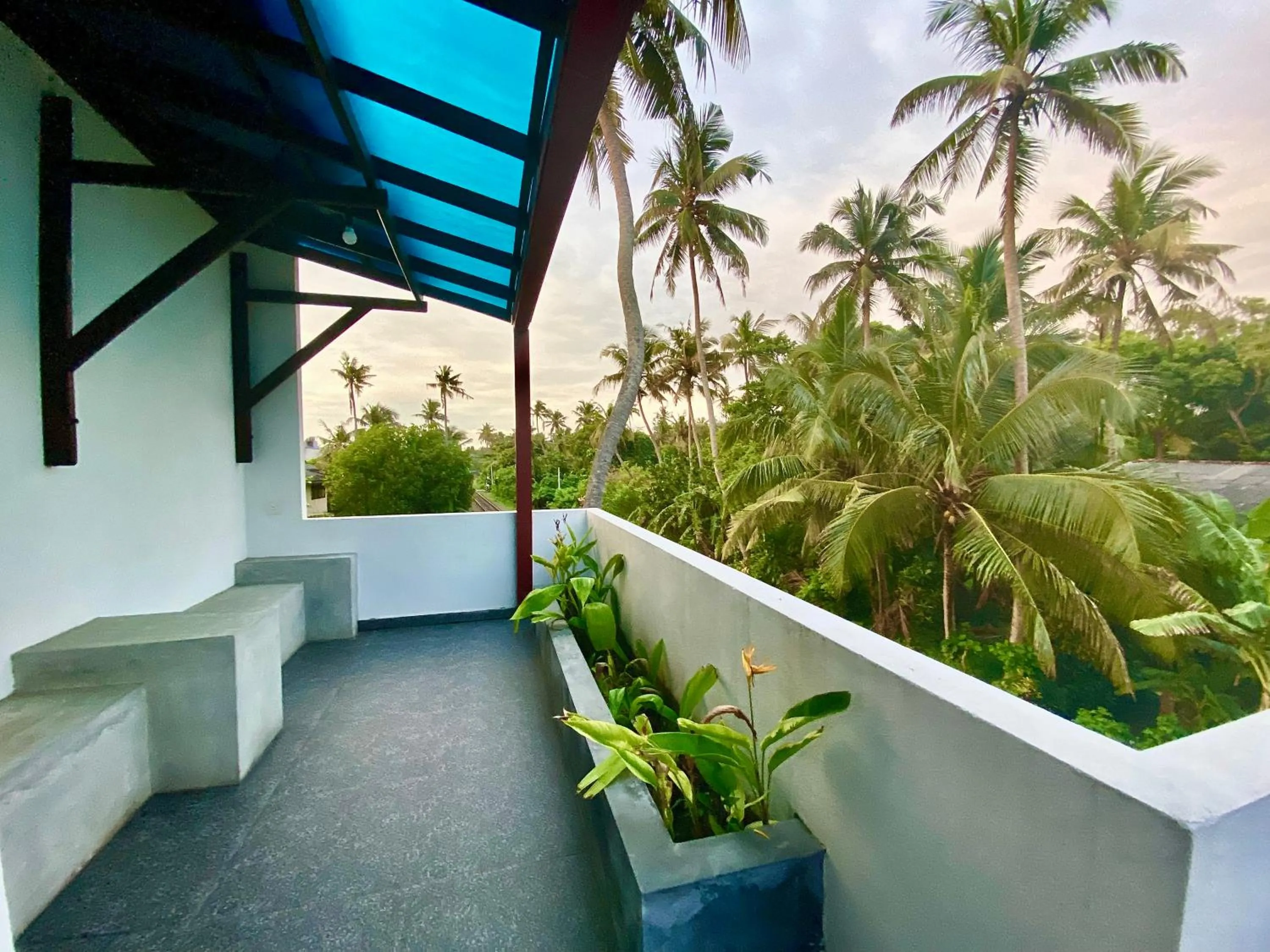 Day in Tamara Motels