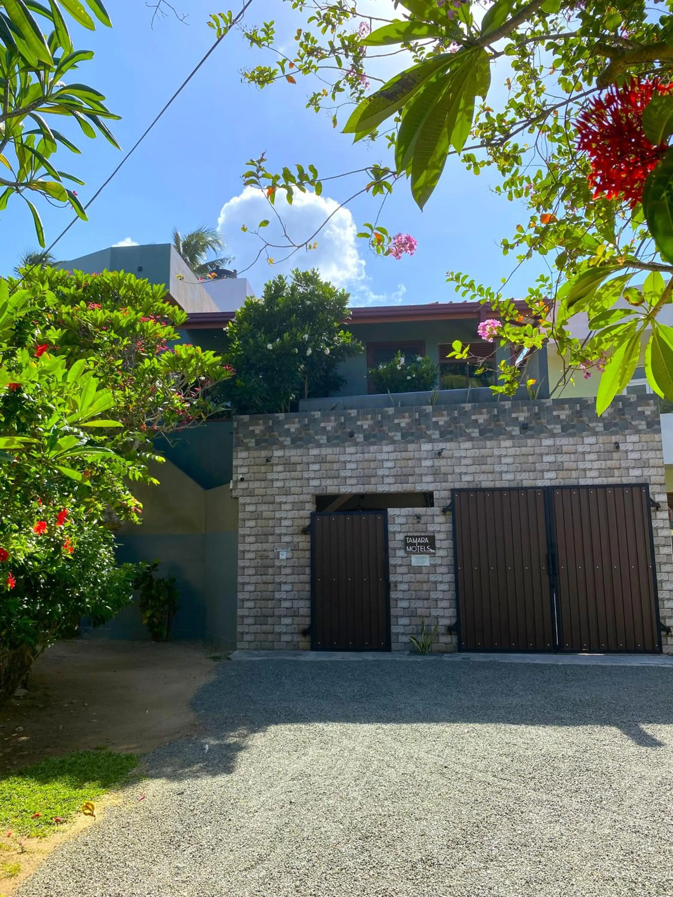 Property building in Tamara Motels