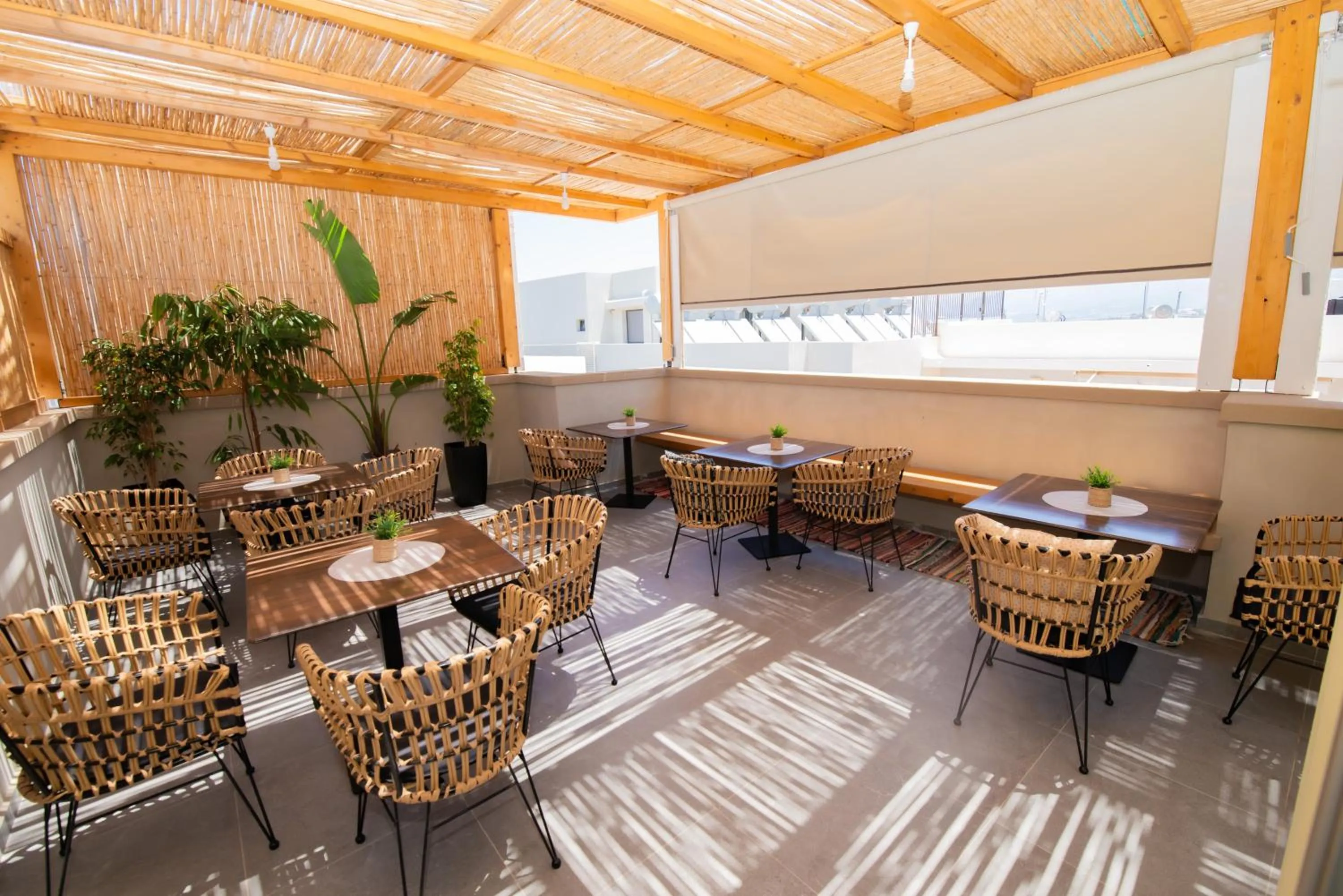 Lunar Hotel Modern Boutique