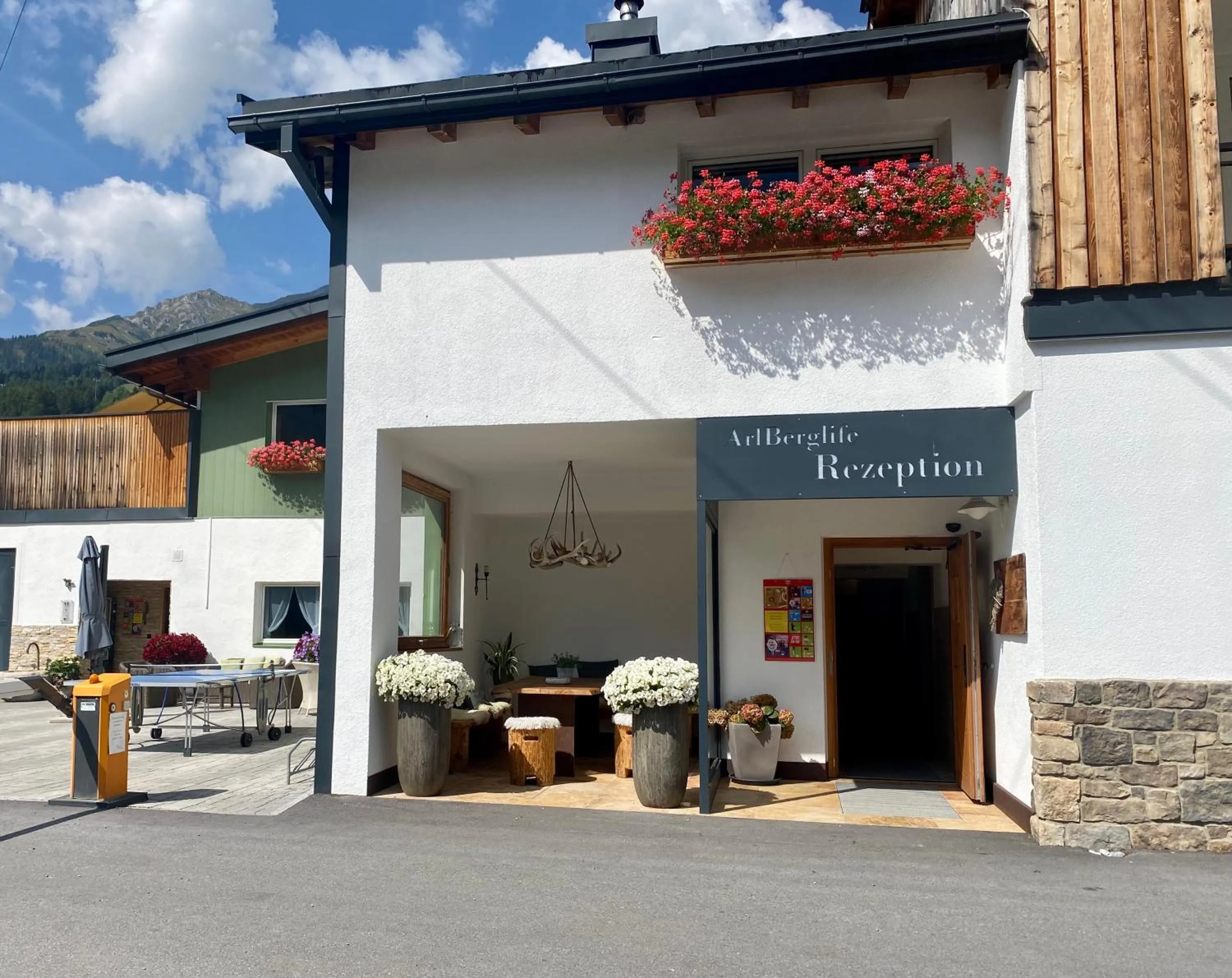 Facade/entrance in ArlBerglife Ferienresort