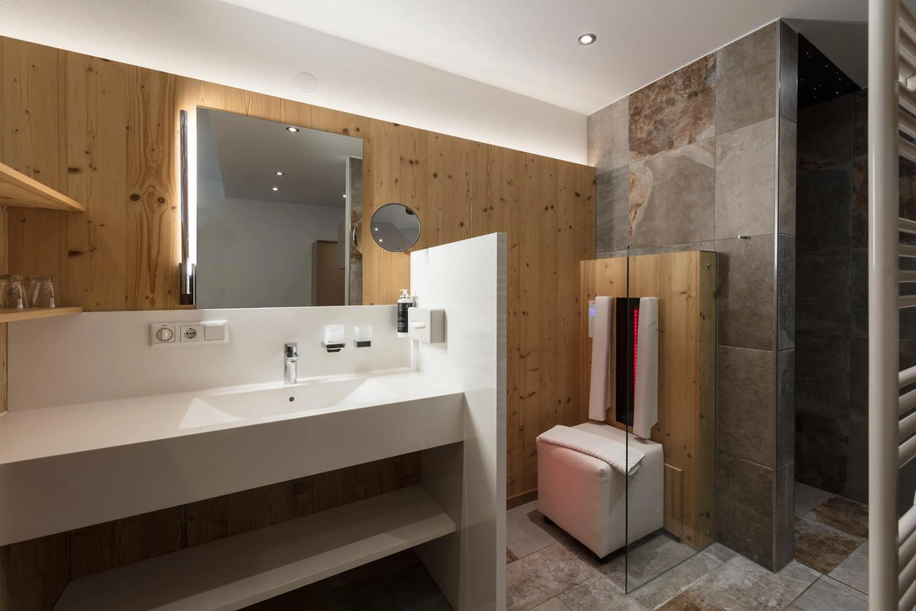 Shower in ArlBerglife Ferienresort