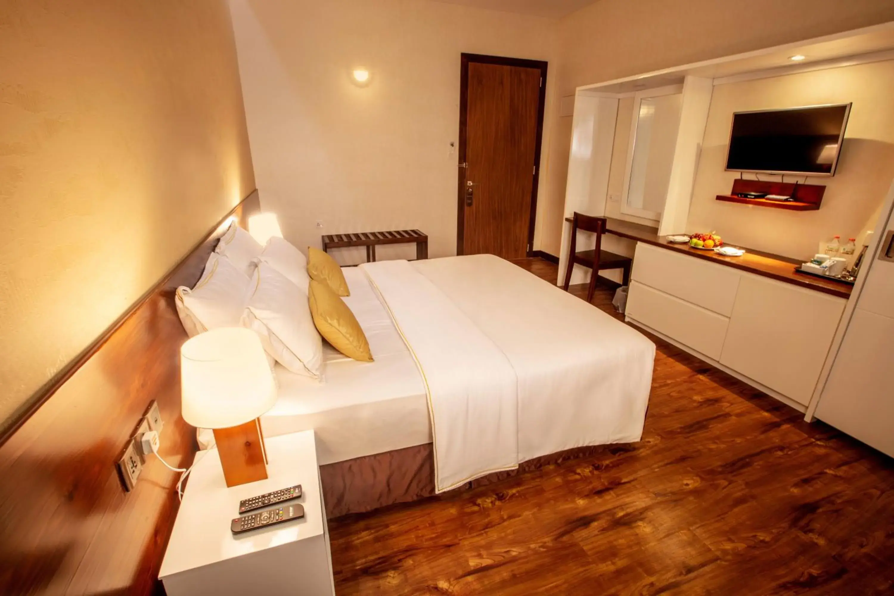 Deluxe King Room with No Windows and 20% discount on Food & Beverages in Sevana City Hotel Deluxe King Room with No Windows and 20% discount on Food & Beverages in Sevana City Hotel