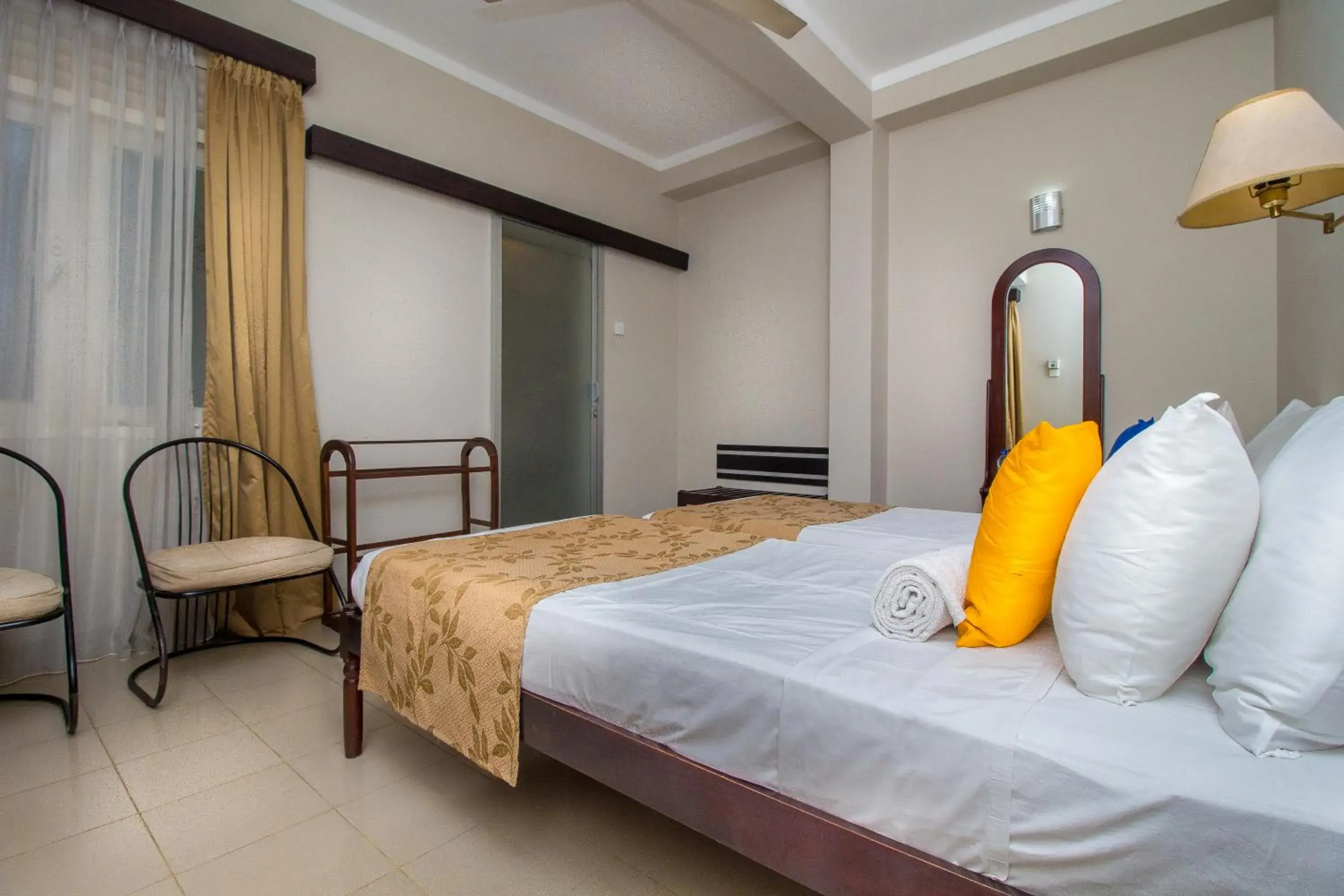 Budget Twin Room with Fan in Sevana City Hotel Budget Twin Room with Fan in Sevana City Hotel