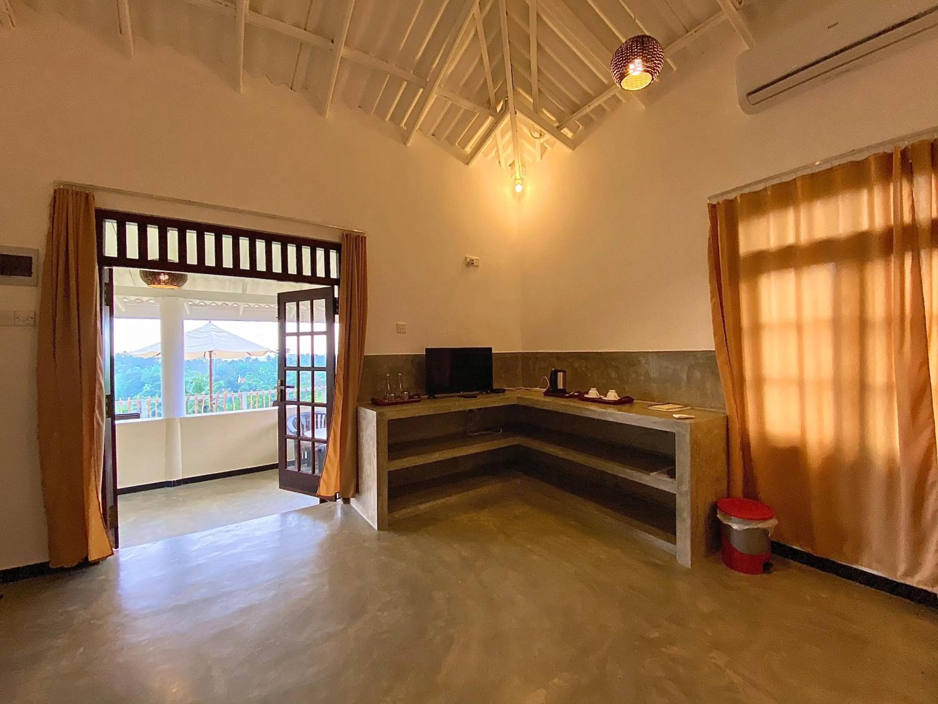 TV and multimedia, Bed in The Horizon Hill Top Villa