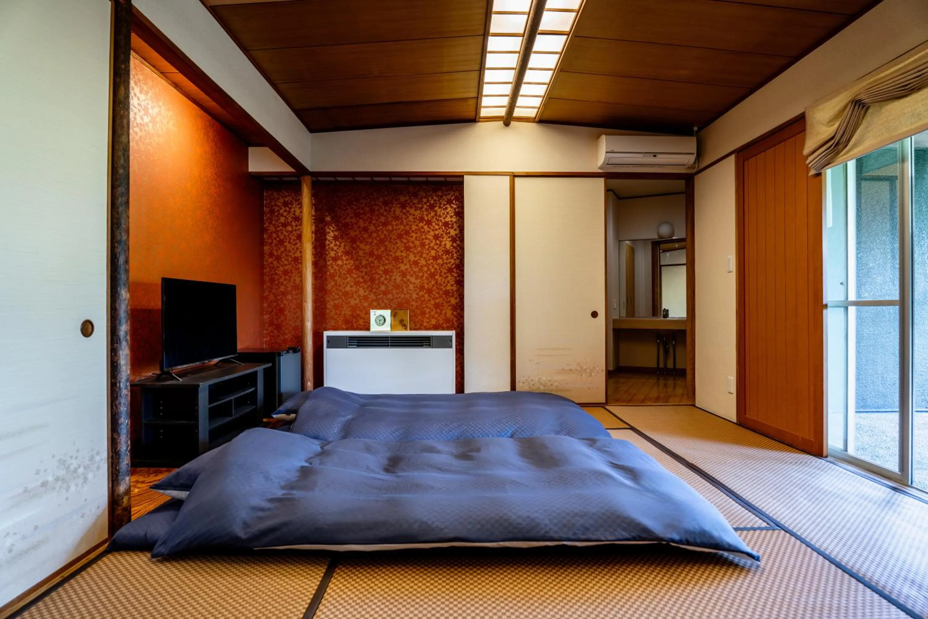Bedroom, Bed in YuYu Hakone - Private Open Air Onsen Usage Guaranteed