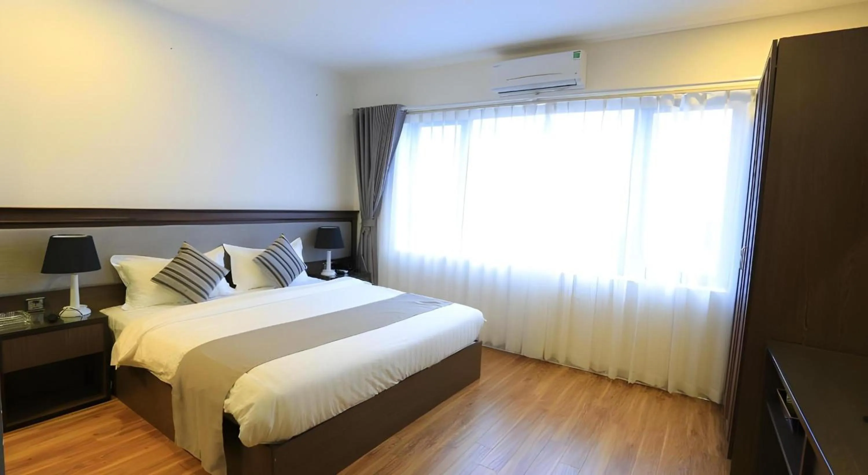 Bedroom, Bed in Collection O Le Grand Hanoi hotel - The Tryst