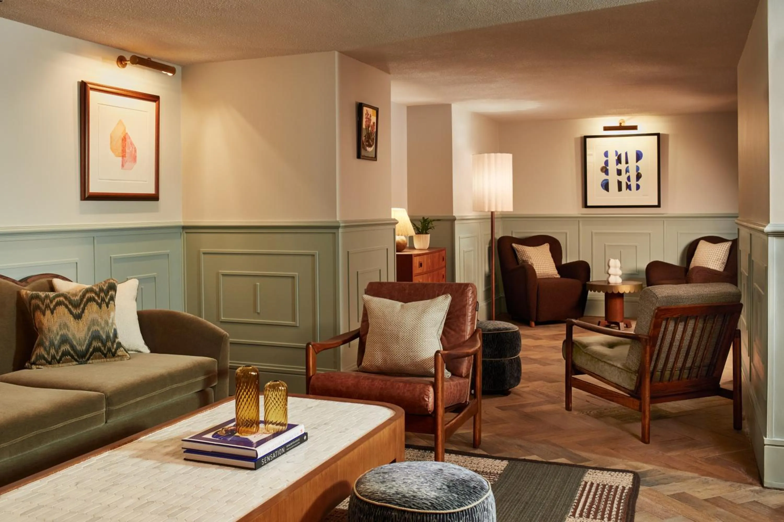 Lounge or bar in The Hoxton, Edinburgh