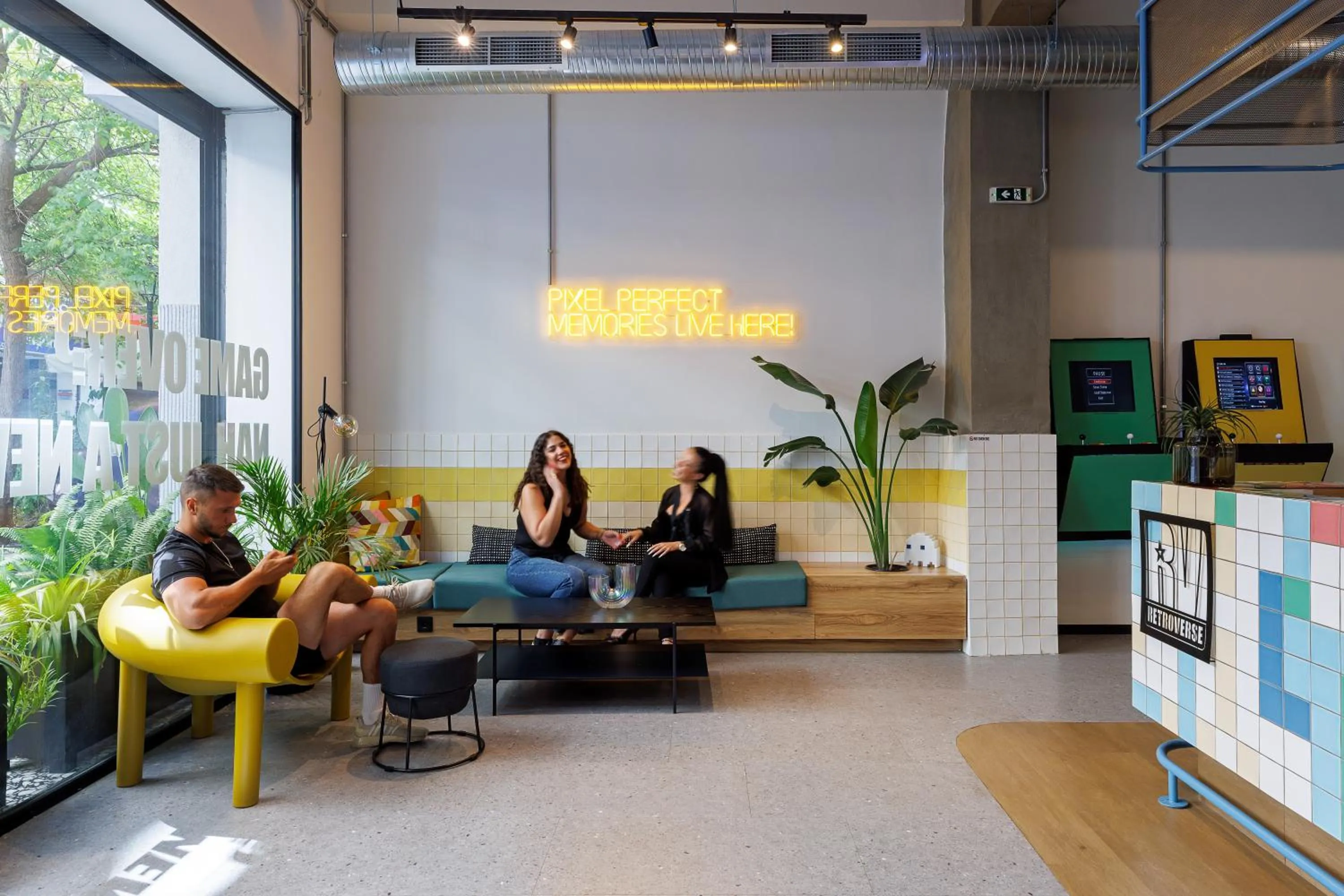 Lobby or reception in Retroverse Hostel