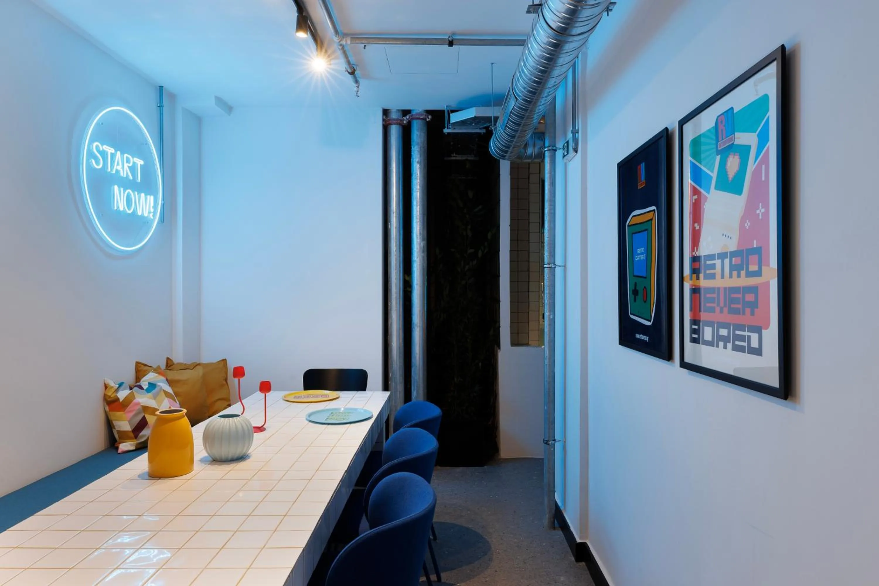 Seating area in Retroverse Hostel