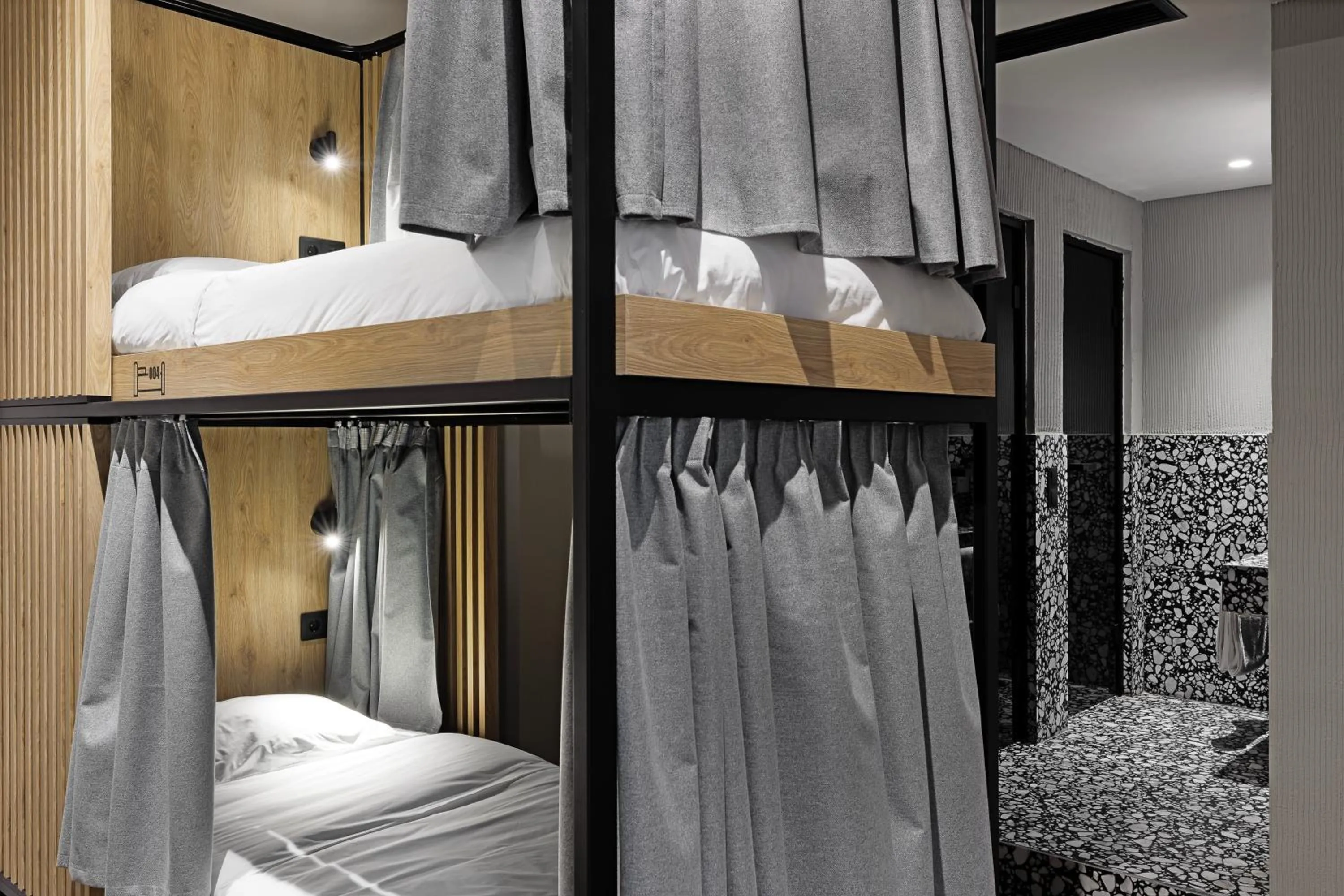 Photo of the whole room, Bed in Retroverse Hostel