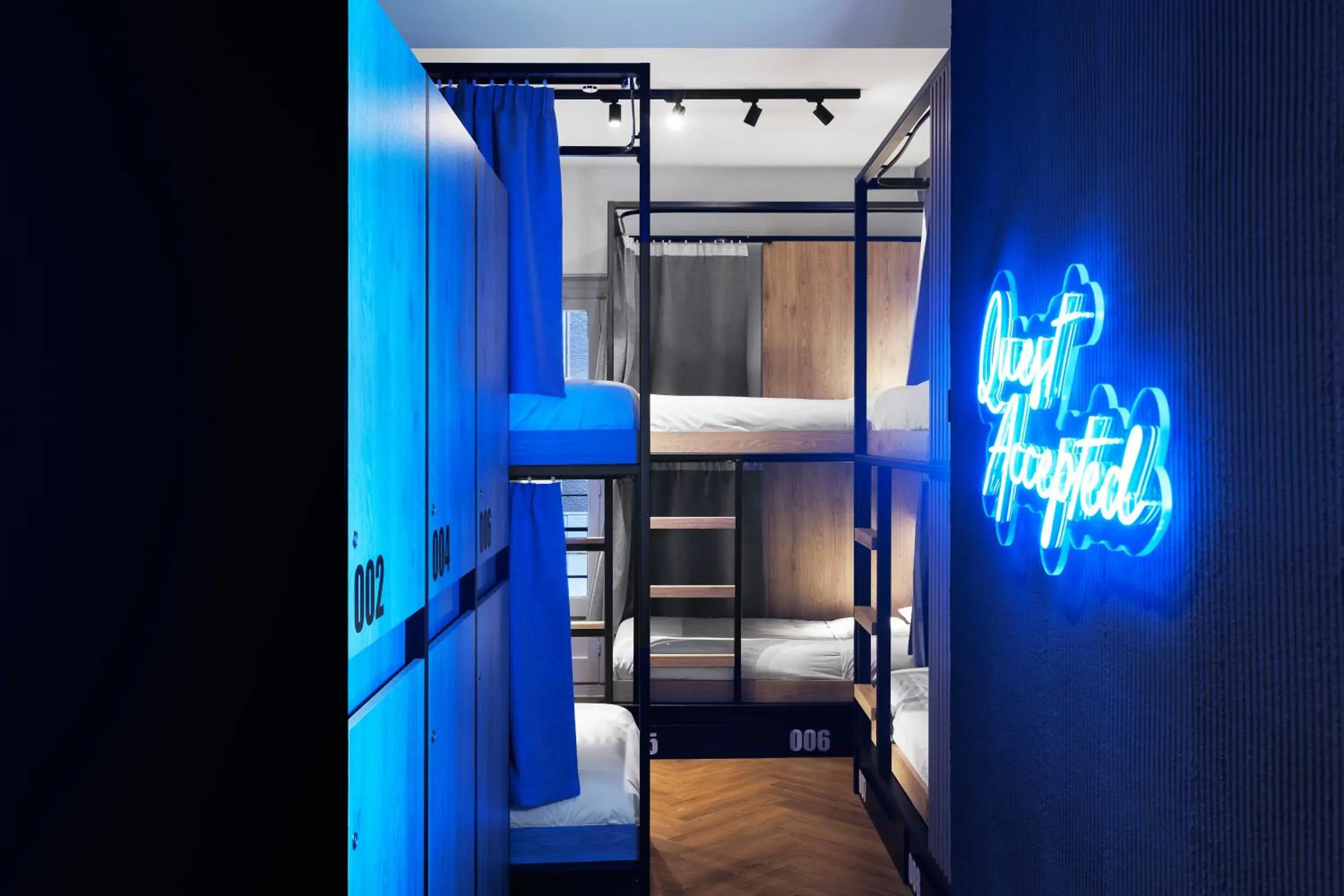 8-Bed Dorm with Private Bathroom in Retroverse Eccentric Stay 8-Bed Dorm with Private Bathroom in Retroverse Eccentric Stay