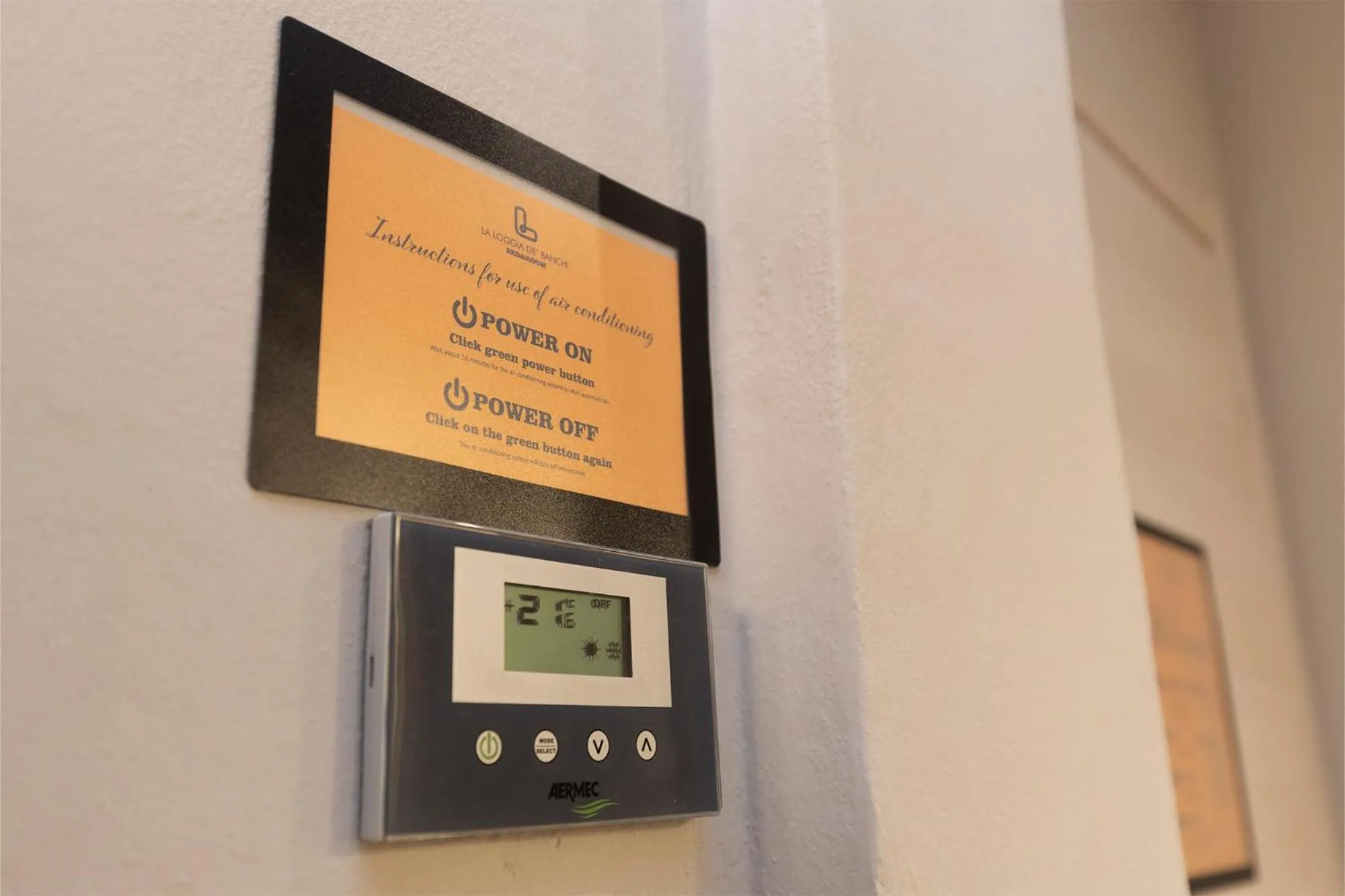 Logo/Certificate/Sign in La Loggia de' Banchi