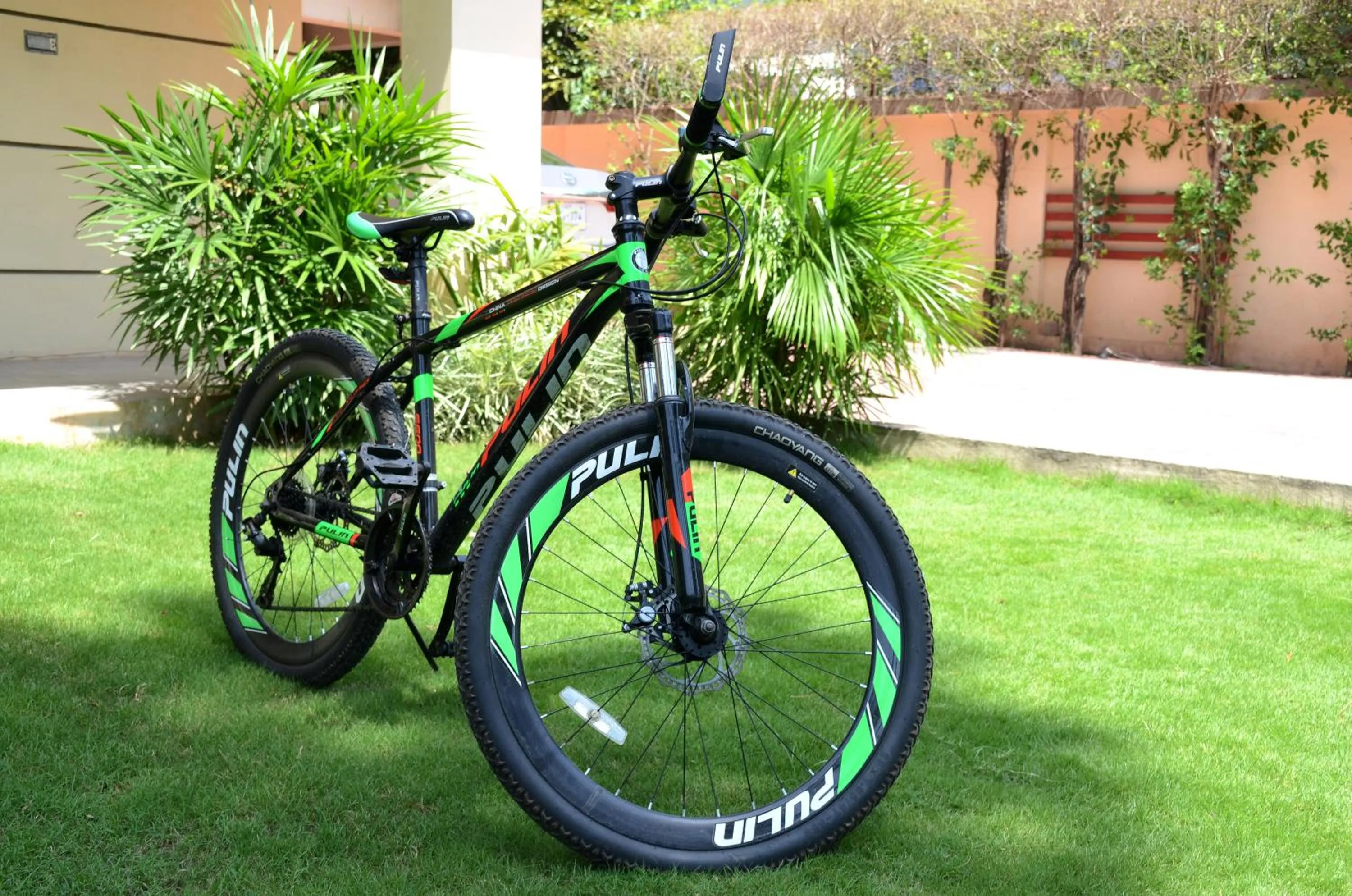 Cycling in Gofas Lodge