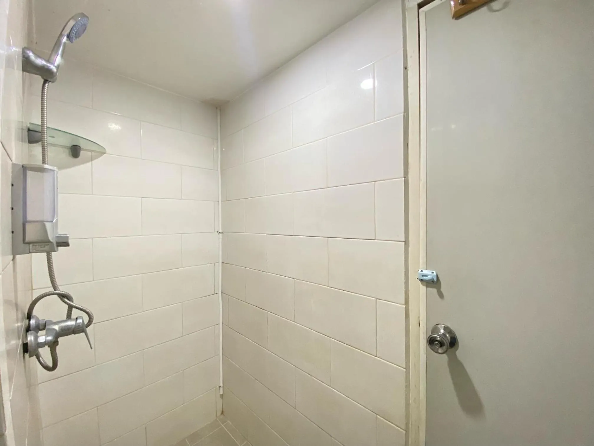 Cozy Living 2BR Apartment at Jarrdin Cihampelas By Travelio