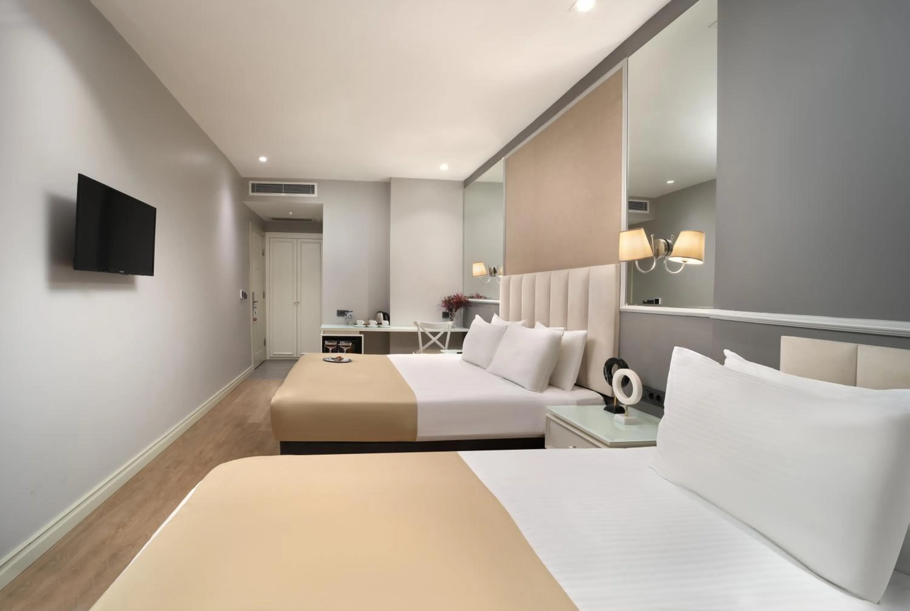 Bedroom, Bed in Ess Hotel