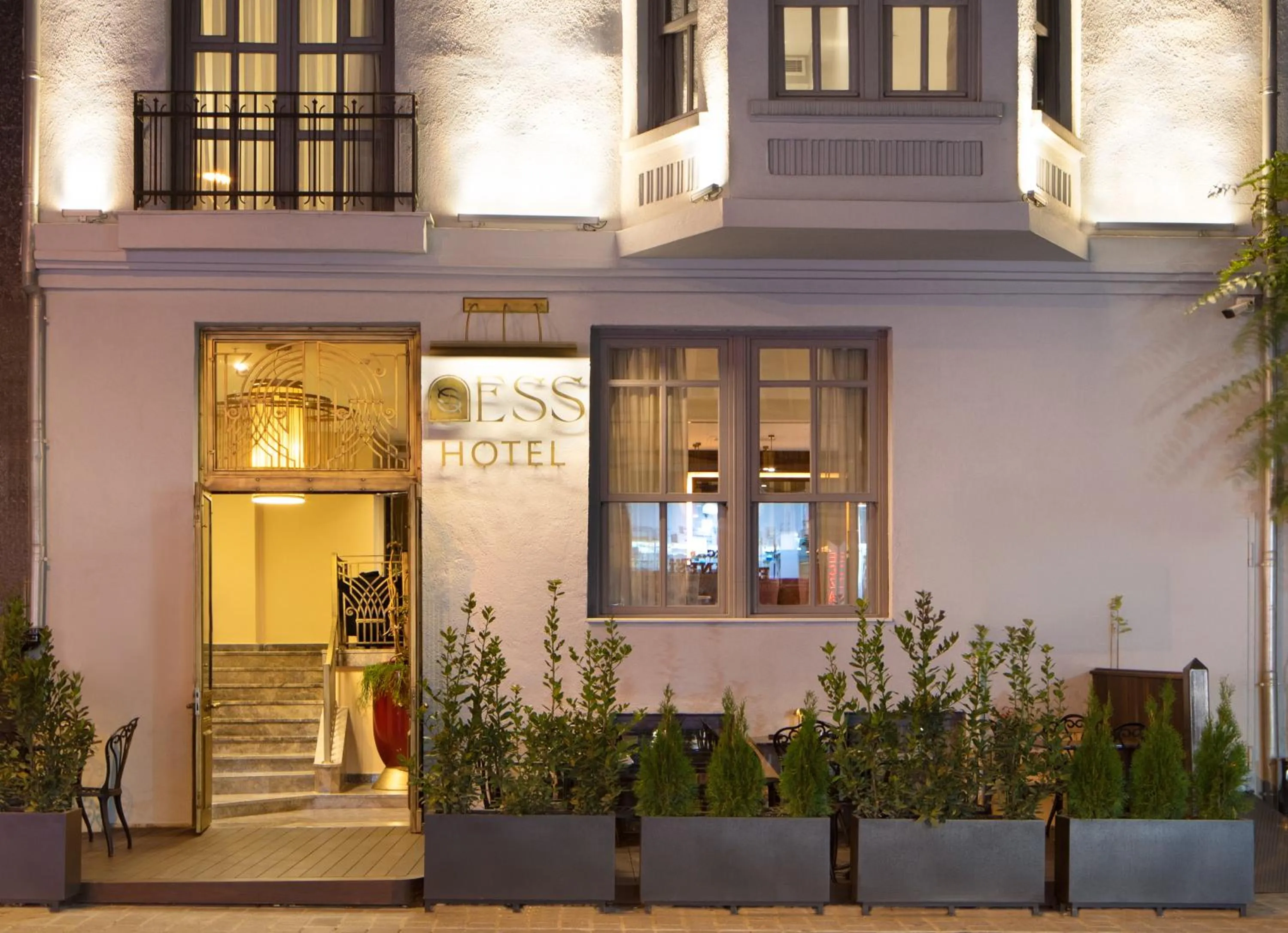 Property building in Ess Hotel