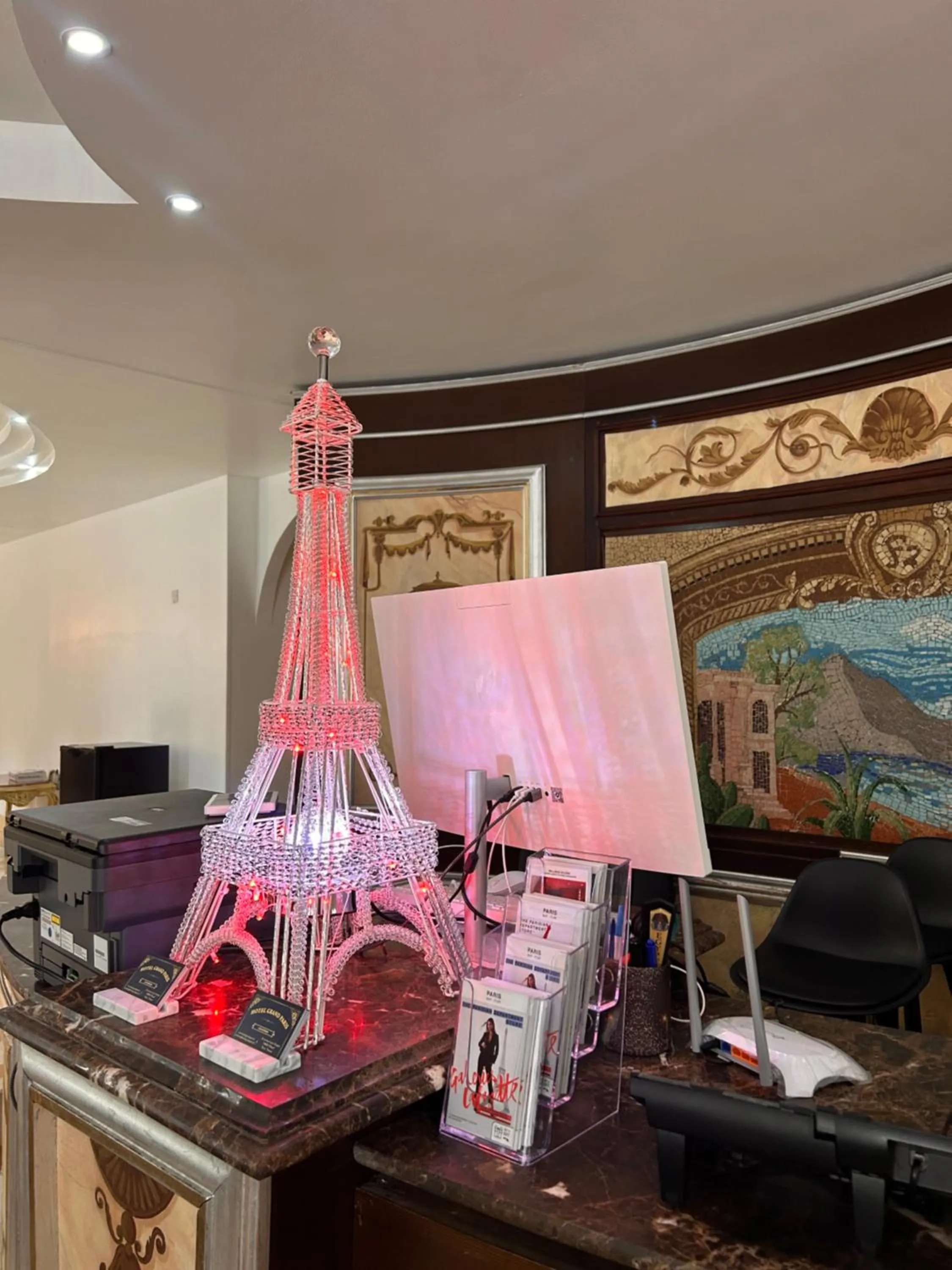 Lobby or reception in Hotel Grand Paris