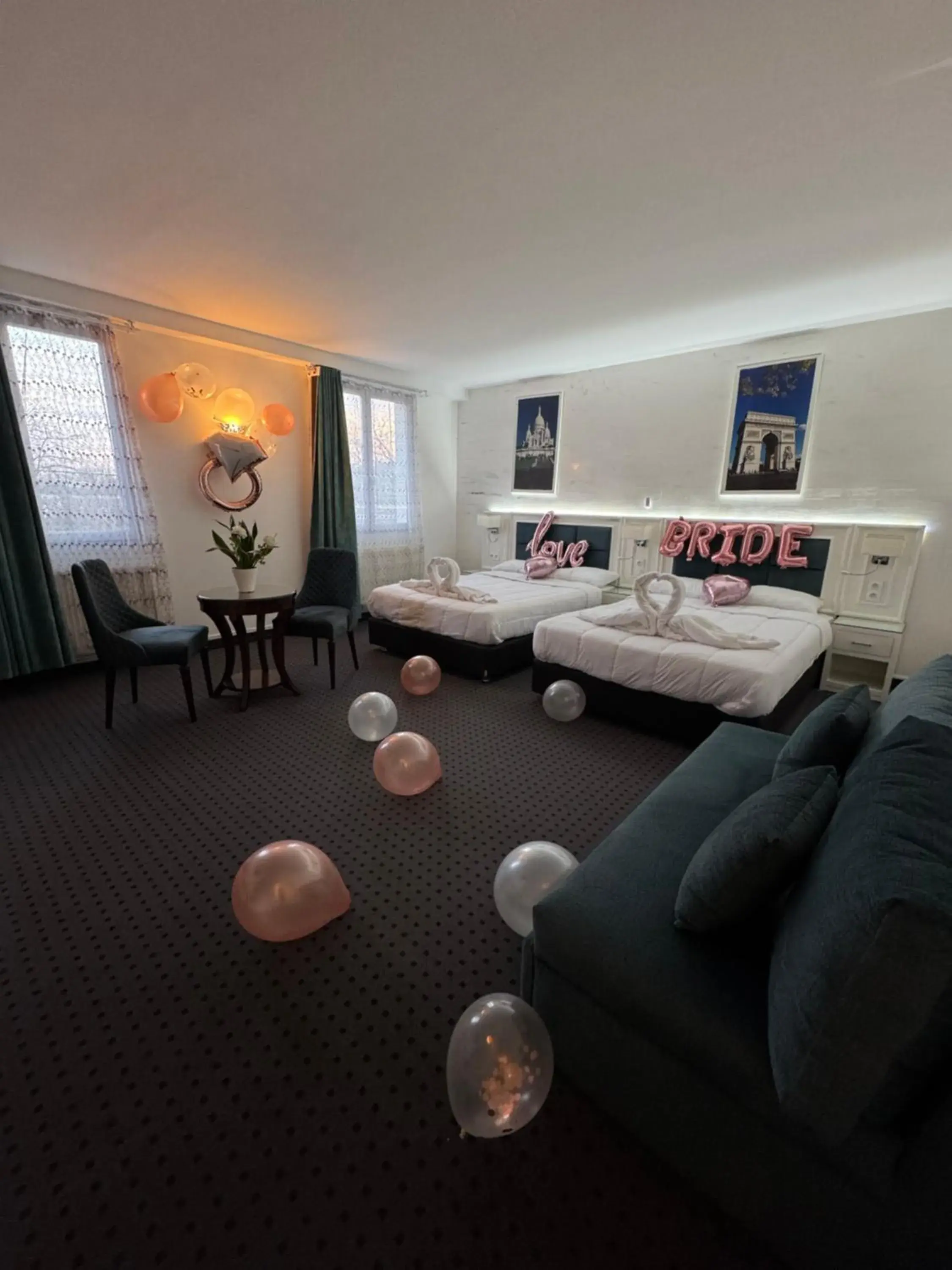 Suite in Hotel Grand Paris Suite in Hotel Grand Paris