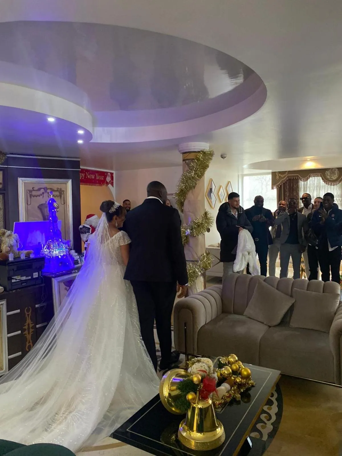 People in Hotel Grand Paris