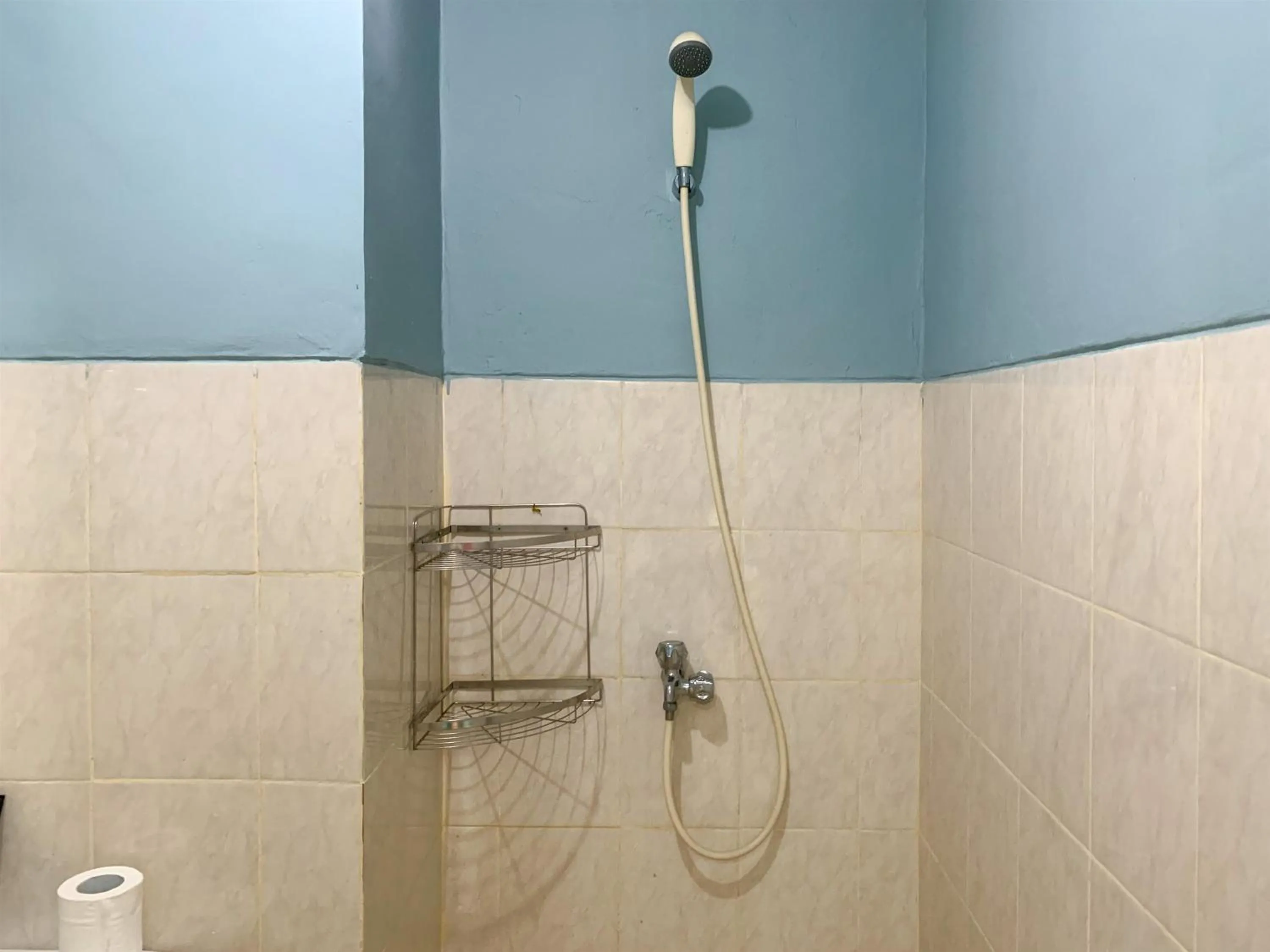 Bathroom in Cozy Studio at Park View Condominium Apartment By Travelio