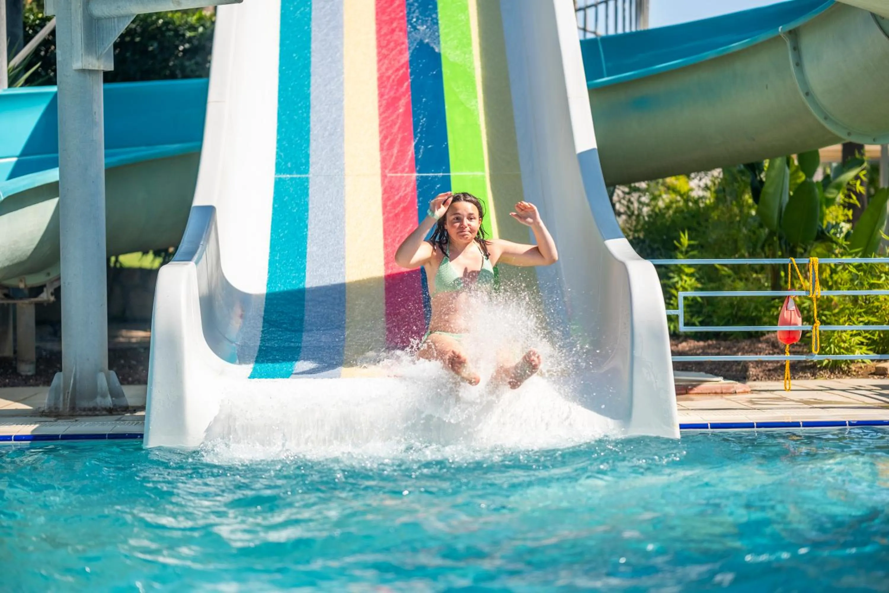 Iz Flower Side Beach Hotel