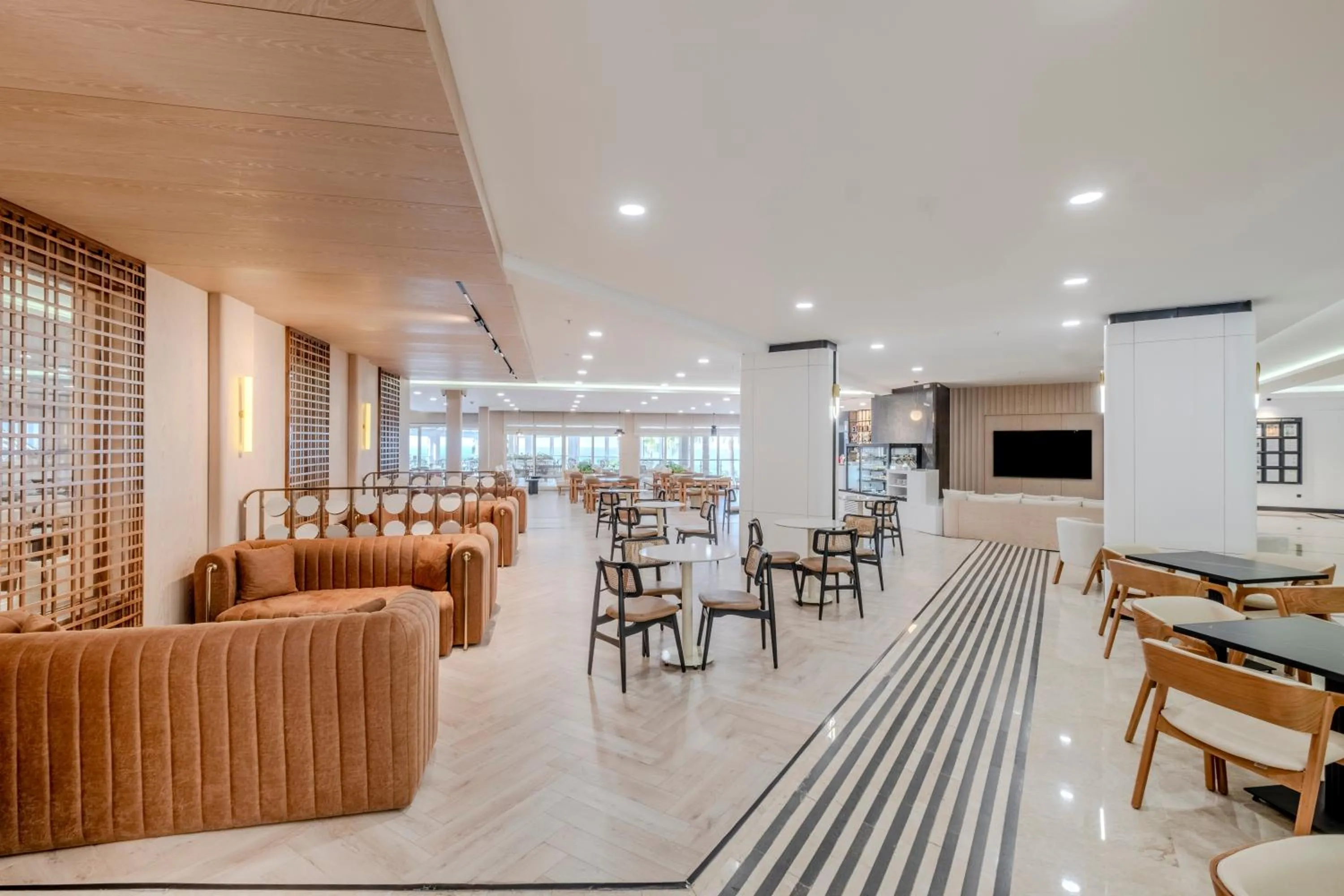 Iz Flower Side Beach Hotel