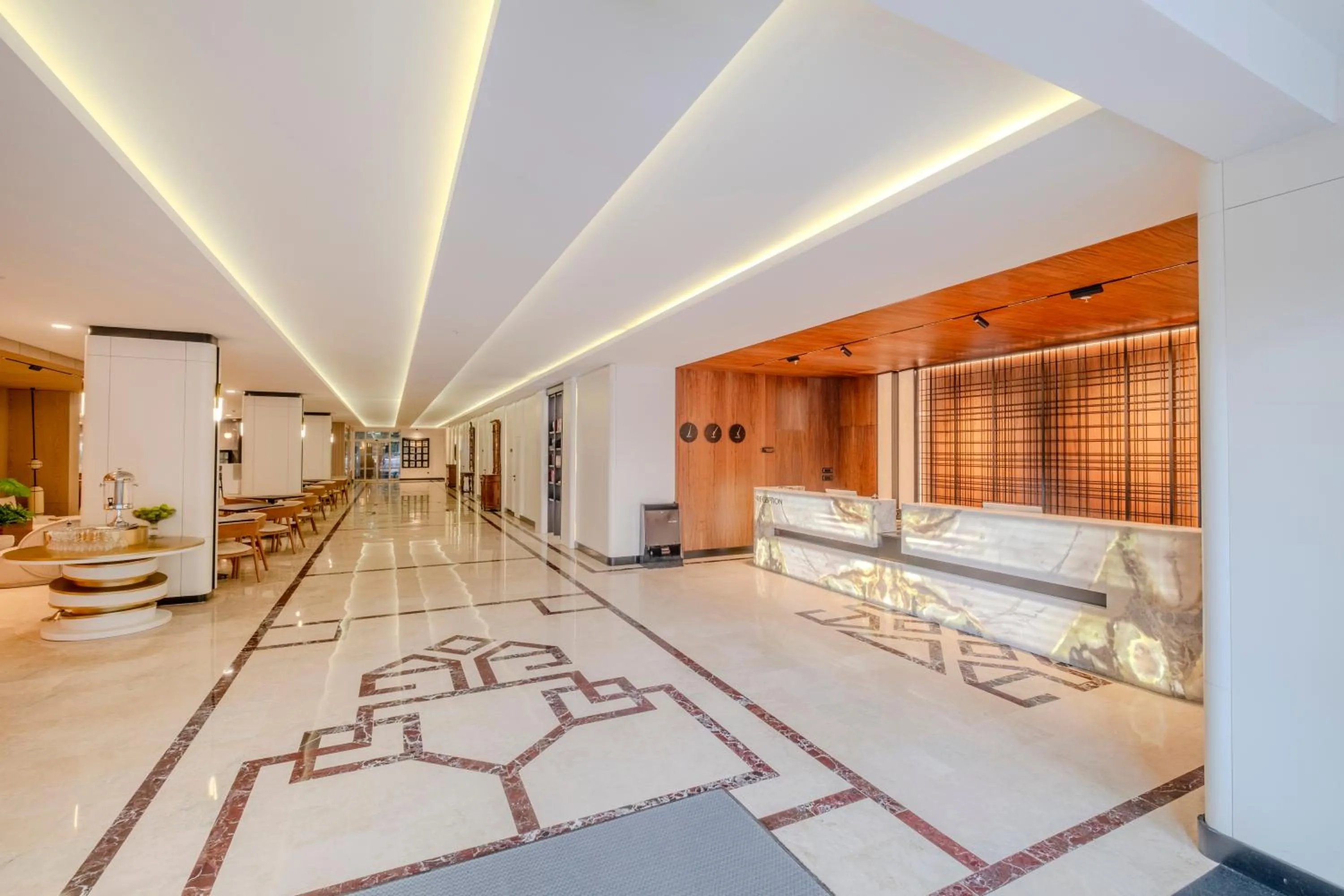 Iz Flower Side Beach Hotel