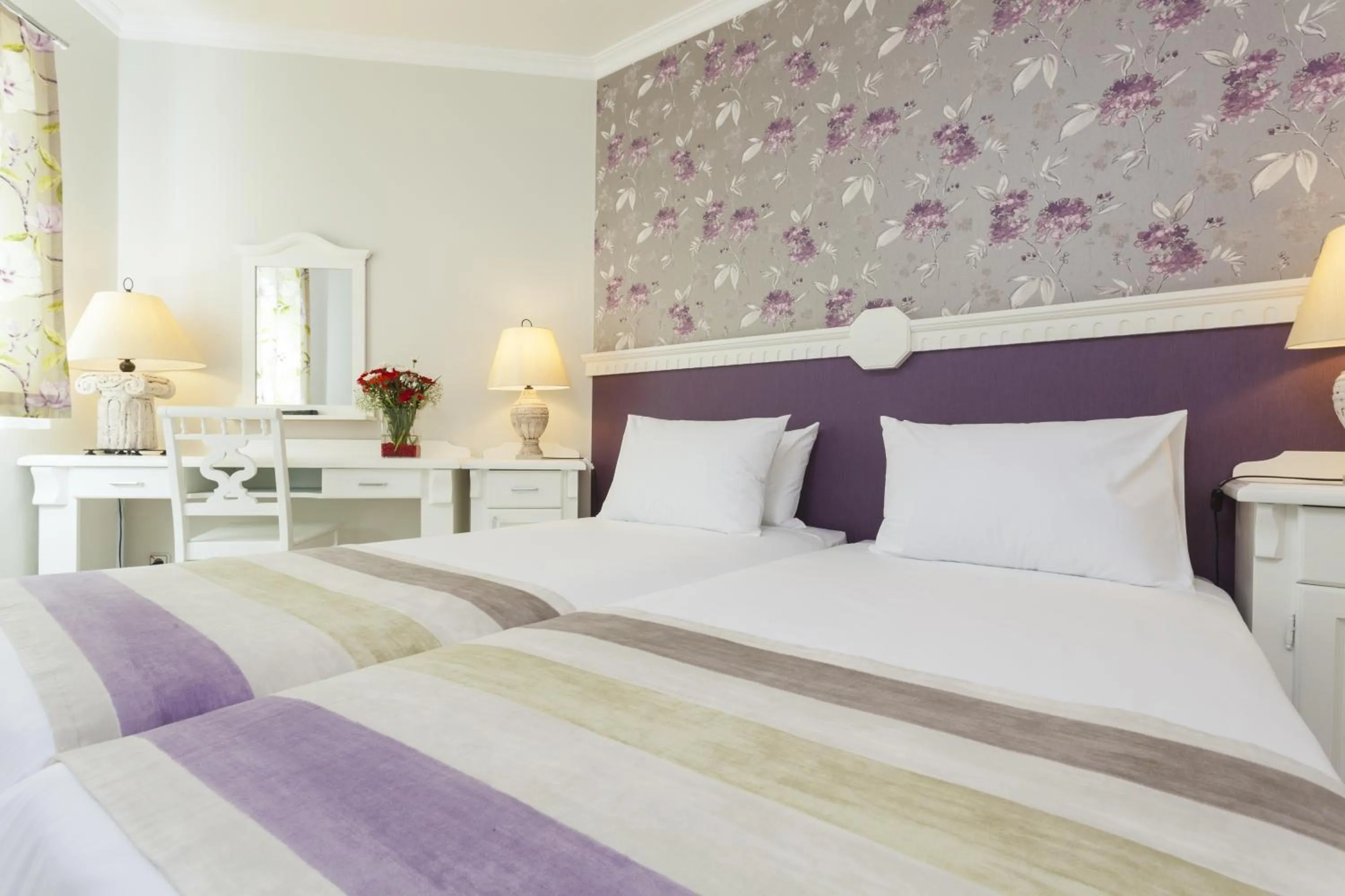 Photo of the whole room, Bed in Iz Flower Side Beach Hotel