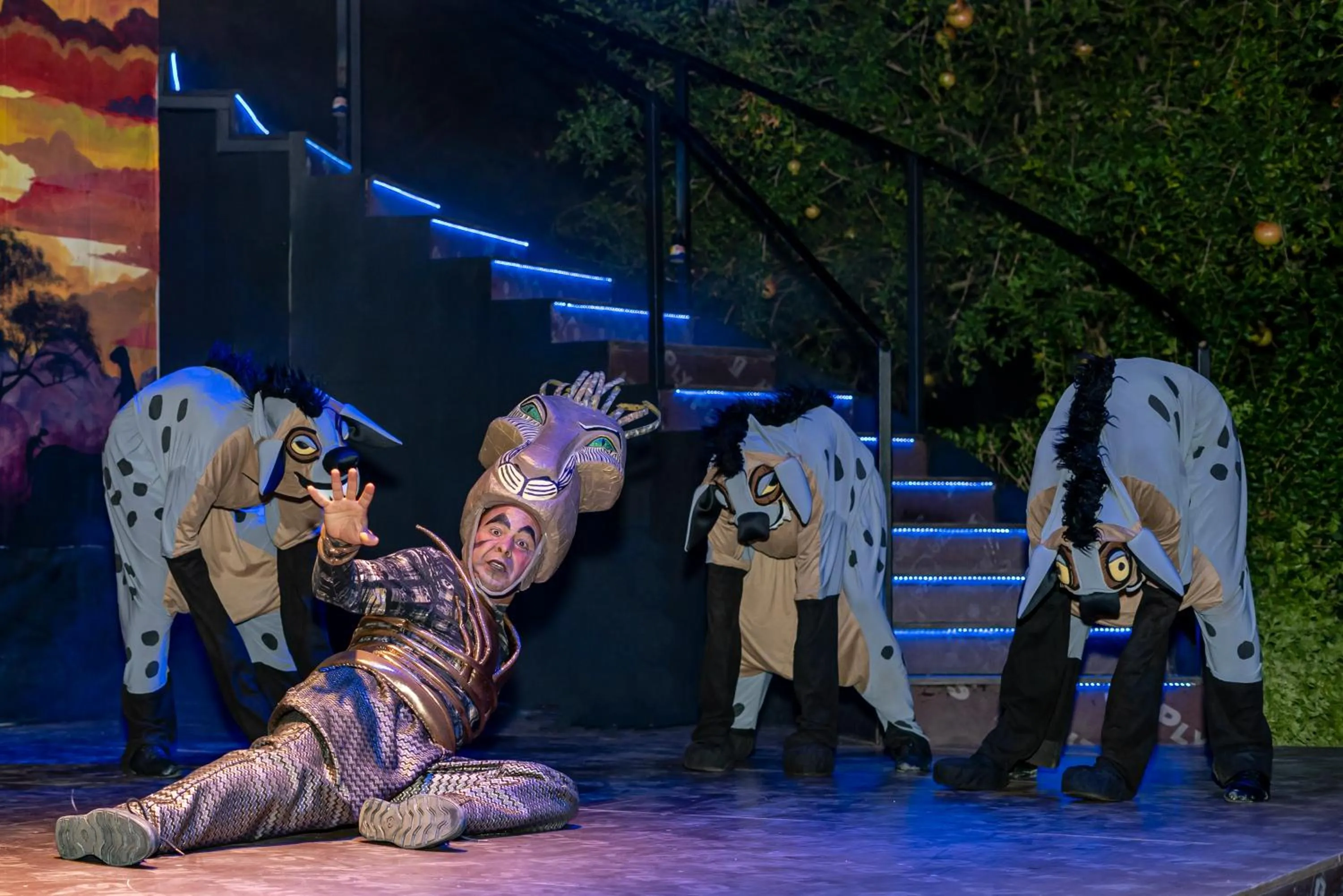 Evening entertainment in Iz Flower Side Beach Hotel