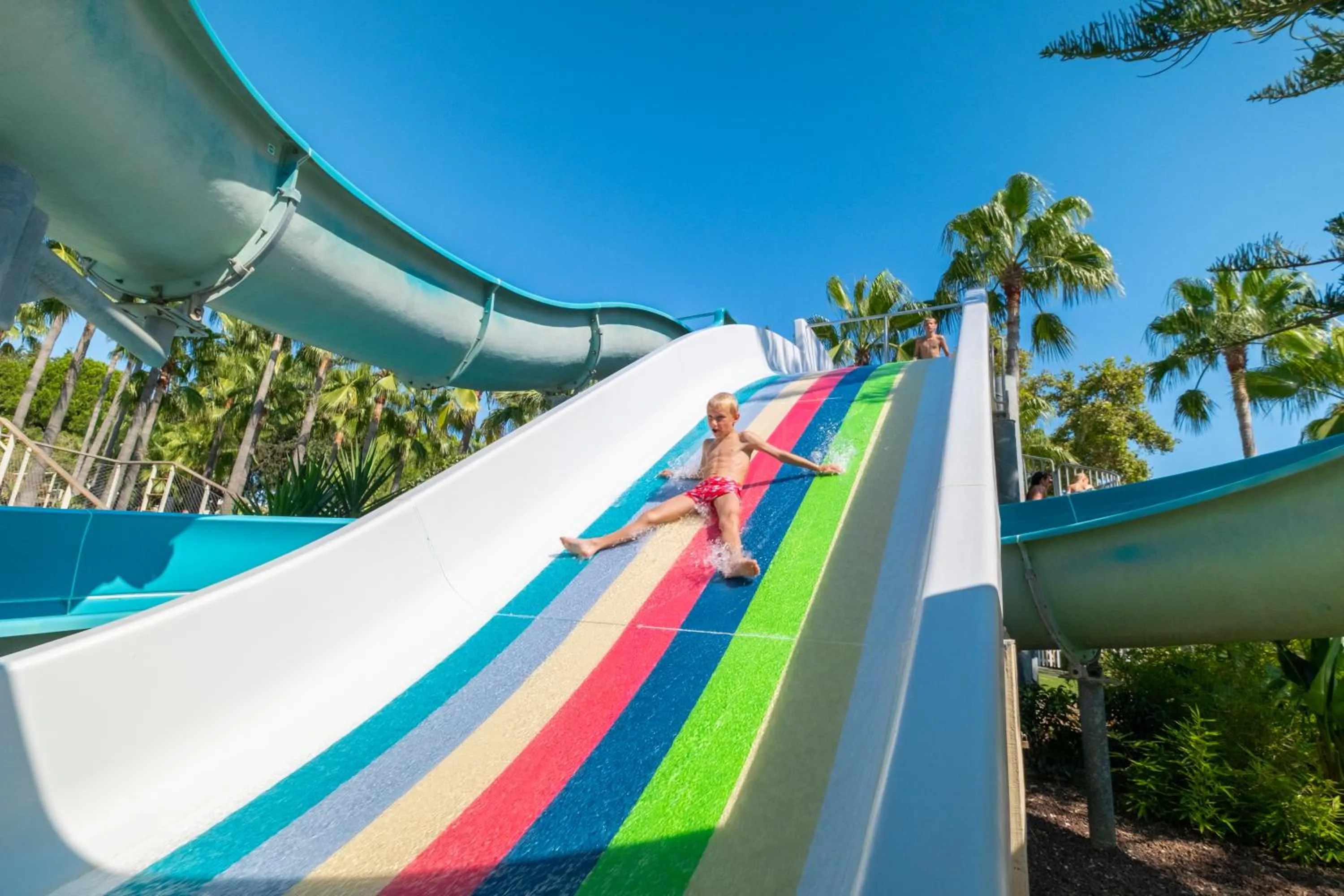 Iz Flower Side Beach Hotel