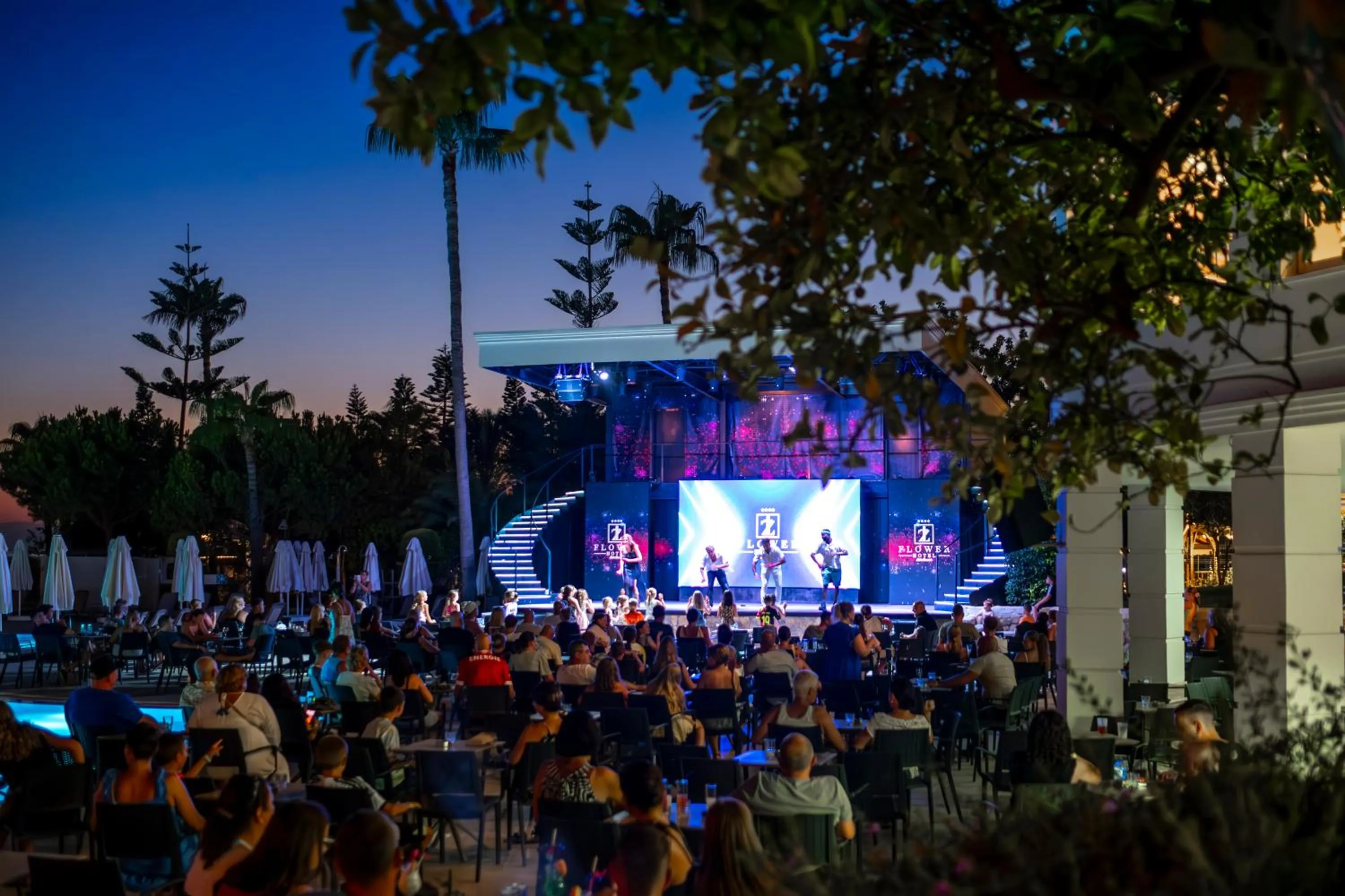 Iz Flower Side Beach Hotel