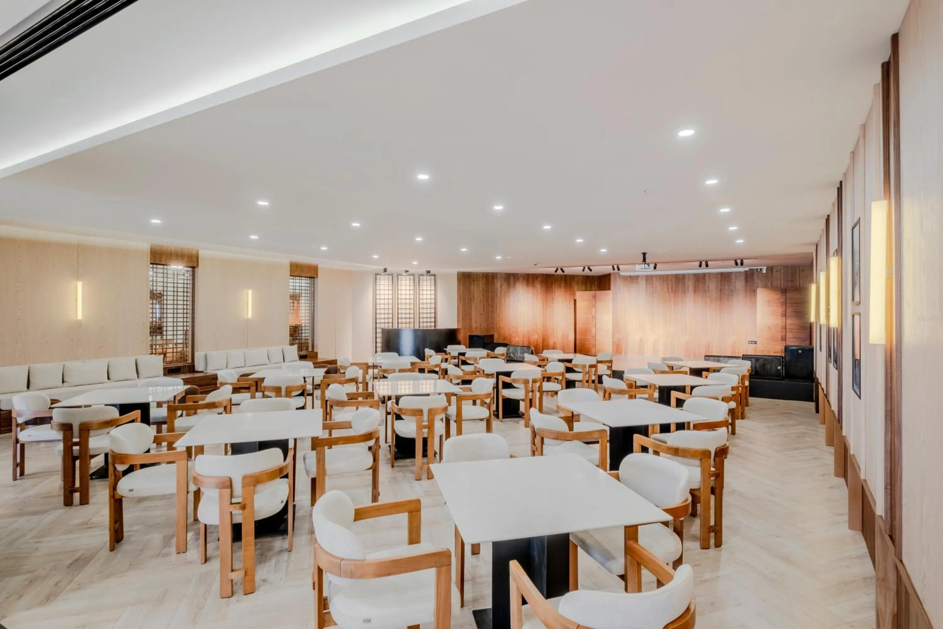 Iz Flower Side Beach Hotel