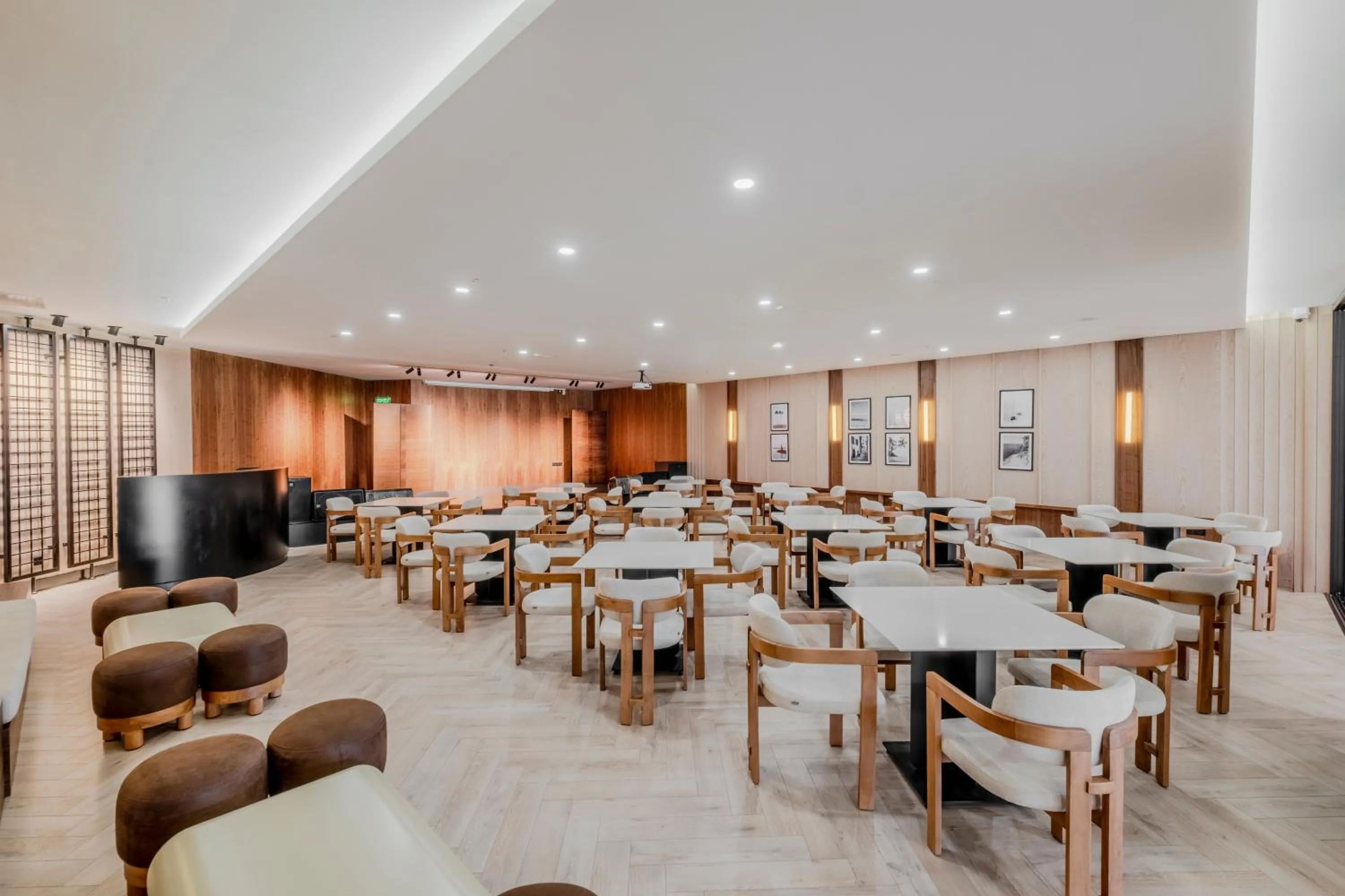 Iz Flower Side Beach Hotel