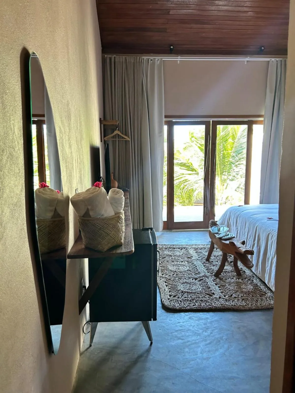 Bed in Villa Pantai Boutique Hotel Atins