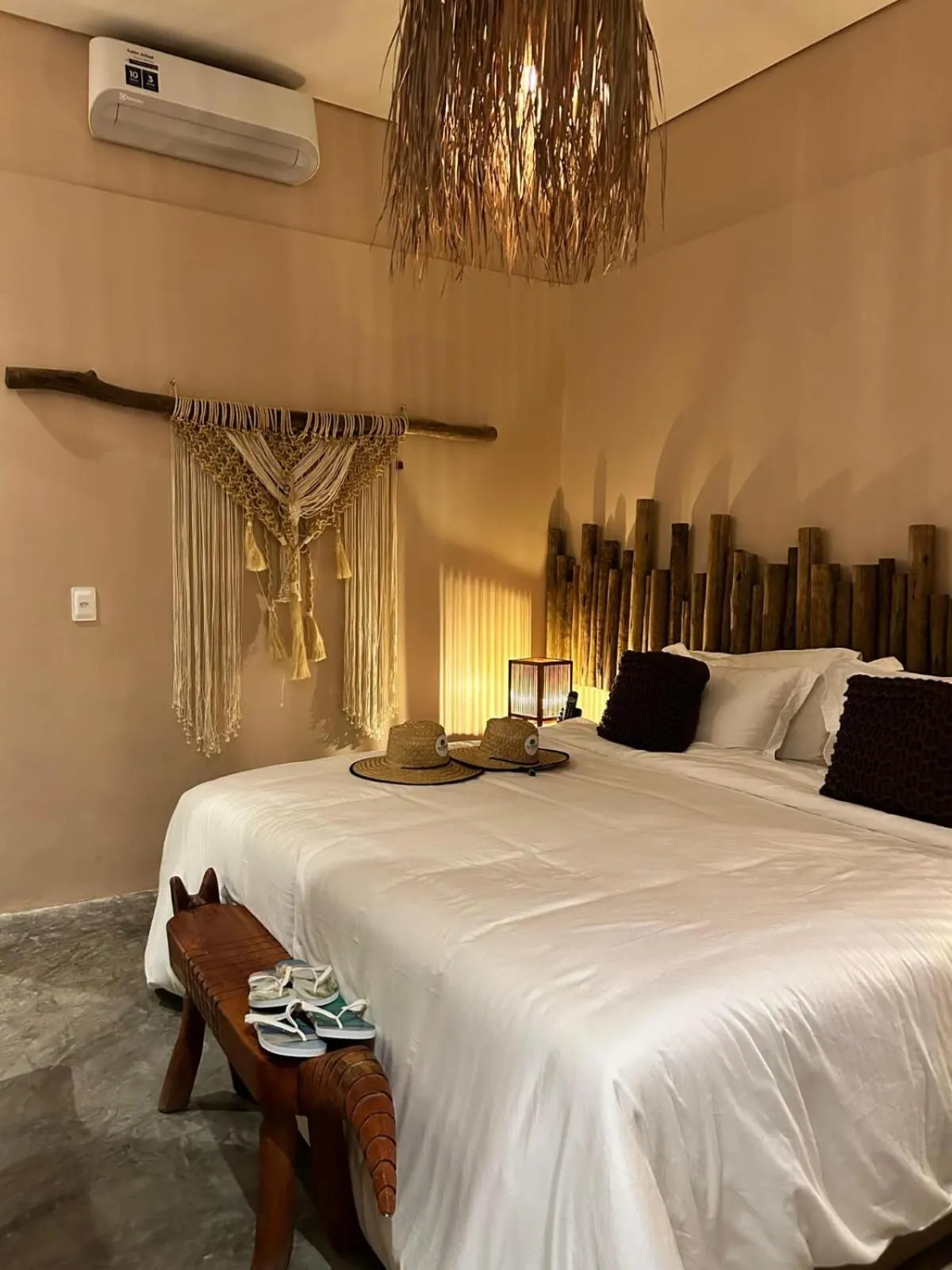 Bed in Villa Pantai Boutique Hotel Atins