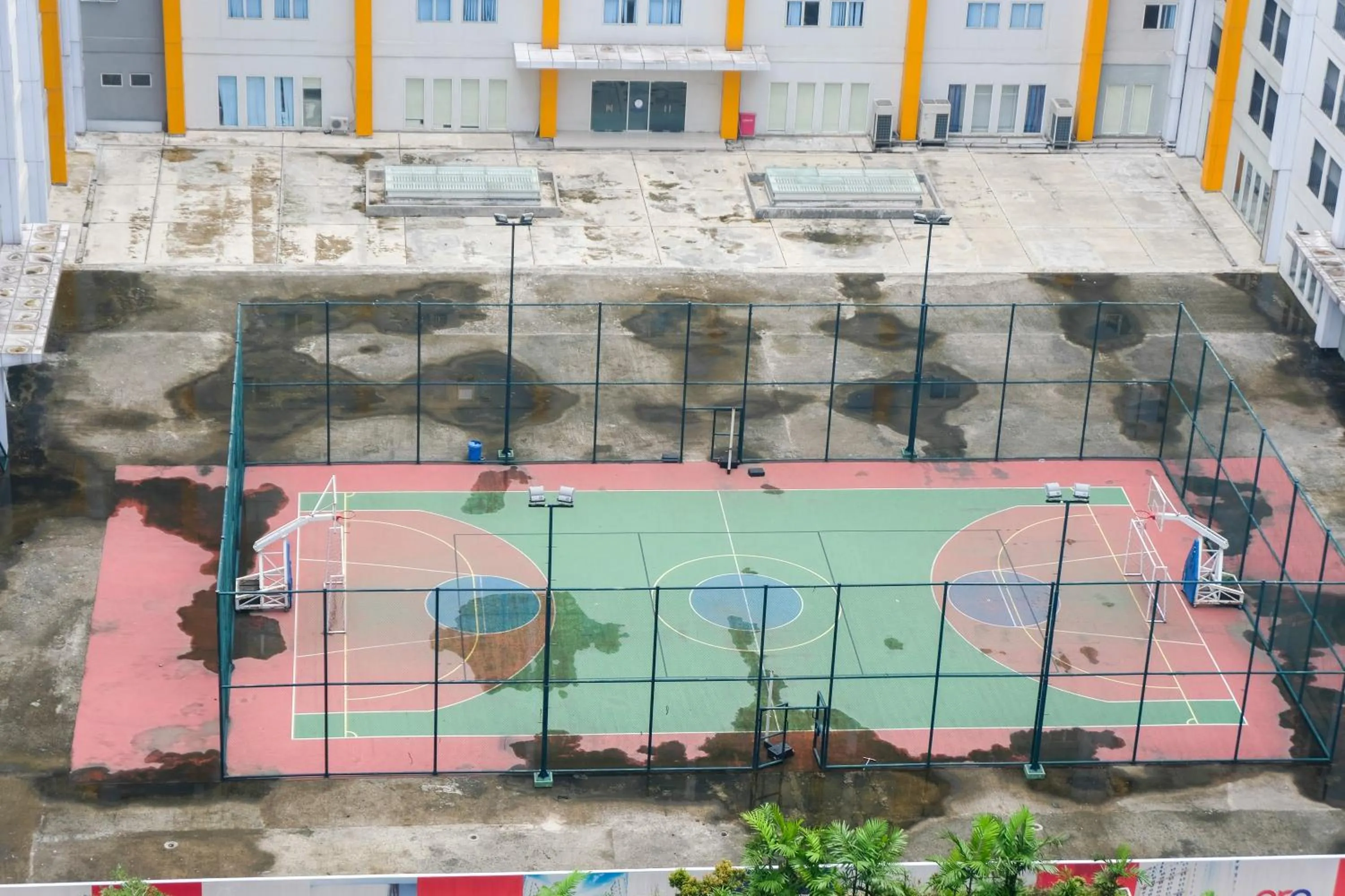 Cozy Stay Studio at Paramount Skyline Apartment By Travelio