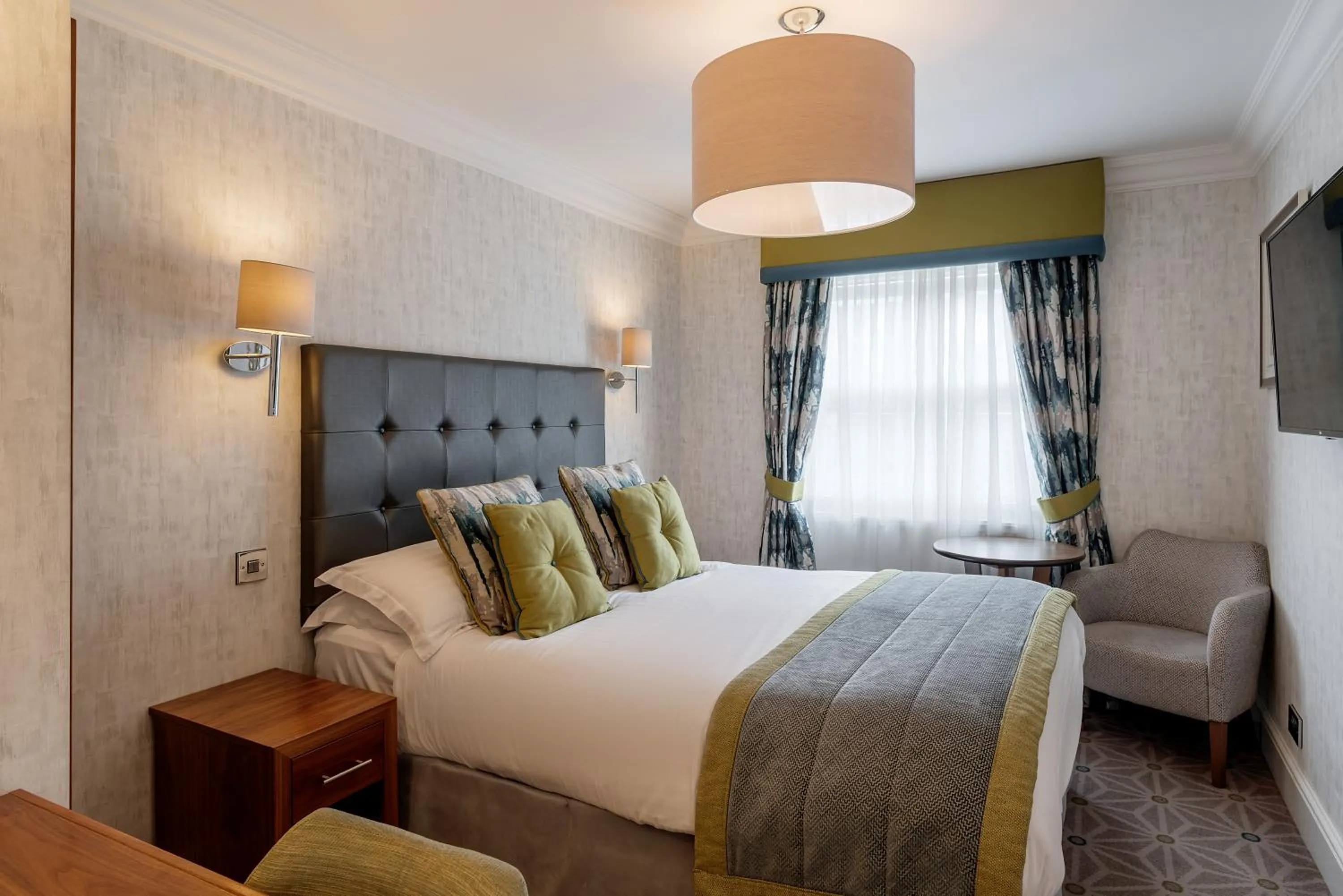 Bedroom, Bed in Skiddaw Hotel