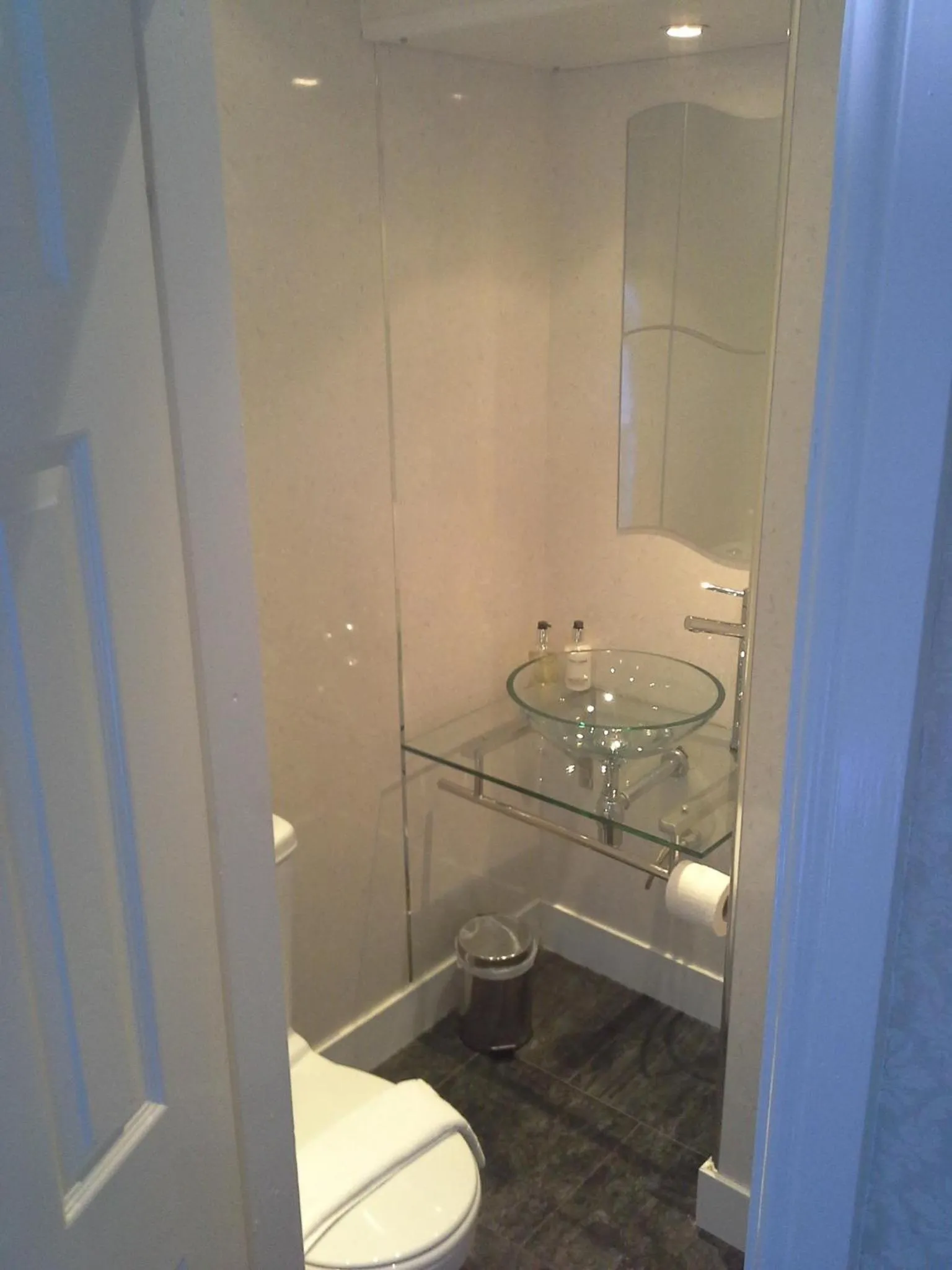 Bathroom in Arundel House