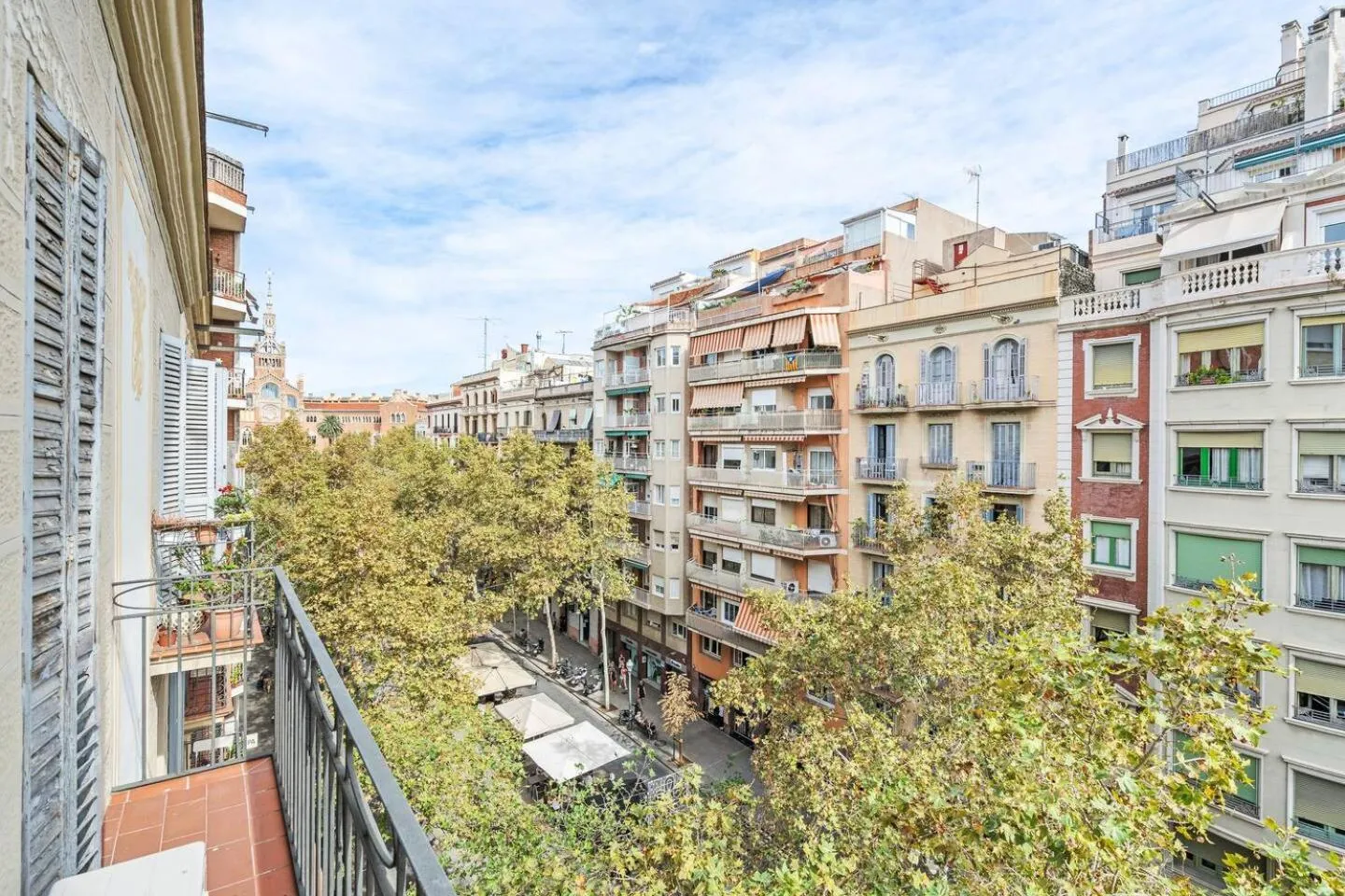 Avenida Gaudí View 2-Min to Sagrada