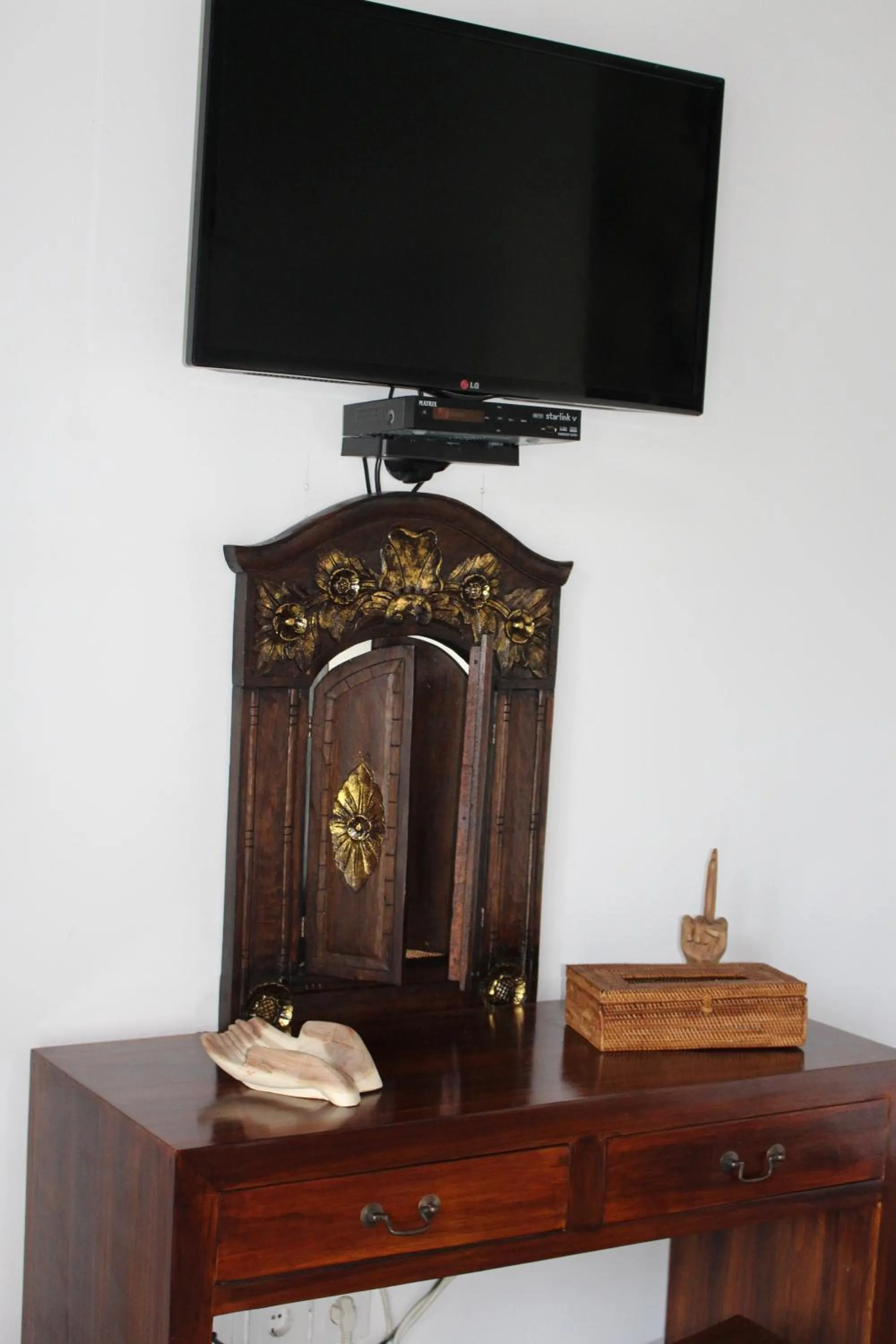 TV and multimedia in Uma Kama Villa