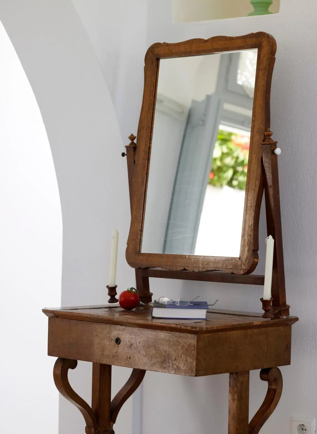 Decorative detail in Aigialos Luxury Traditional Settlement