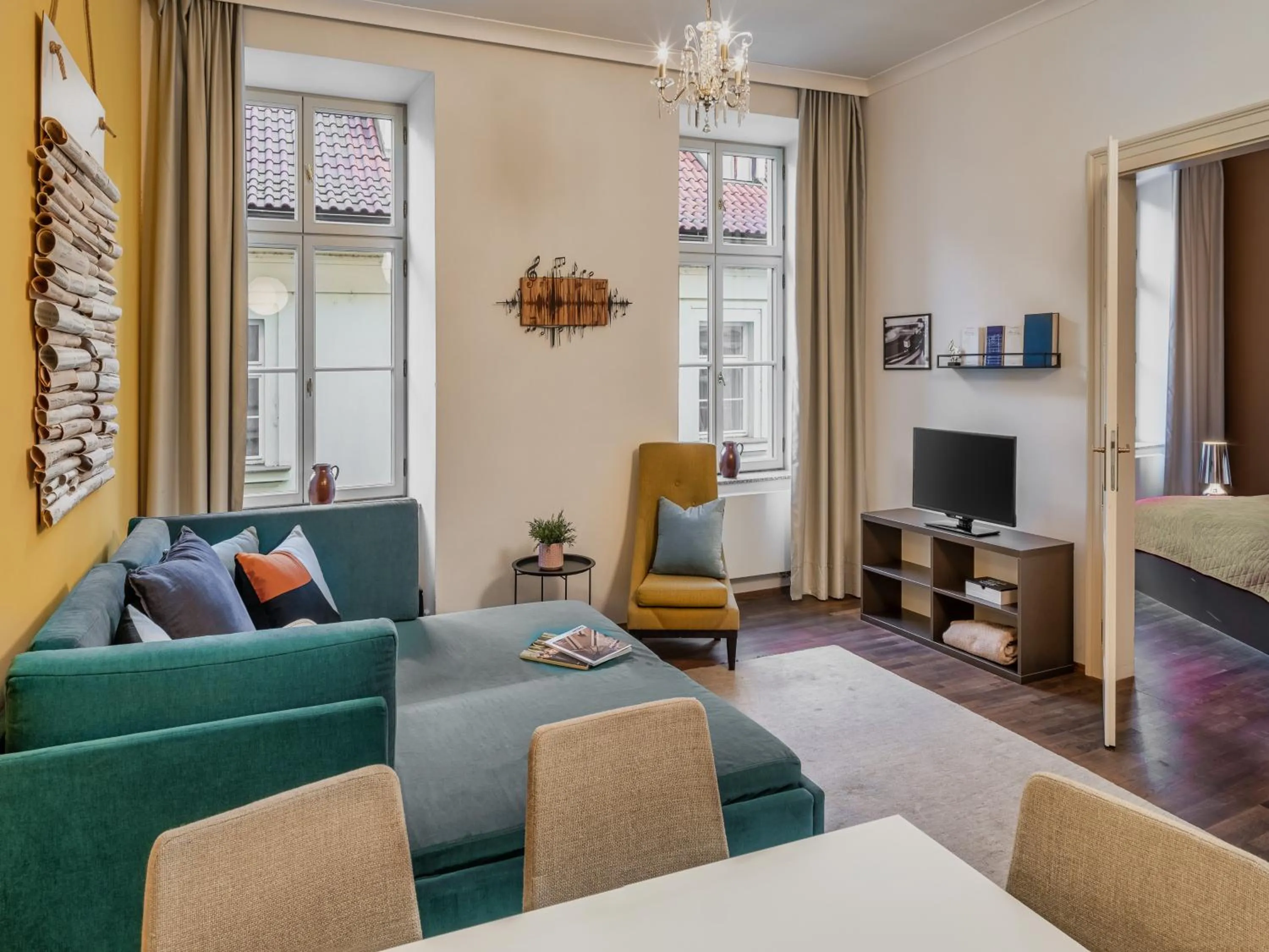 Living room in 4 Arts Apartments by Adrez