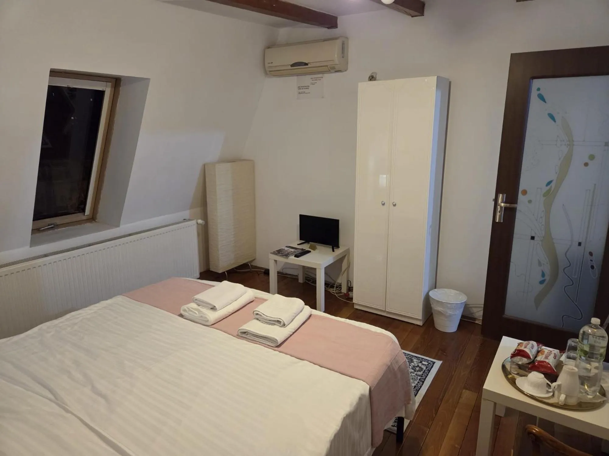 Bed in Bucharest Boutique Accommodation by Hotels