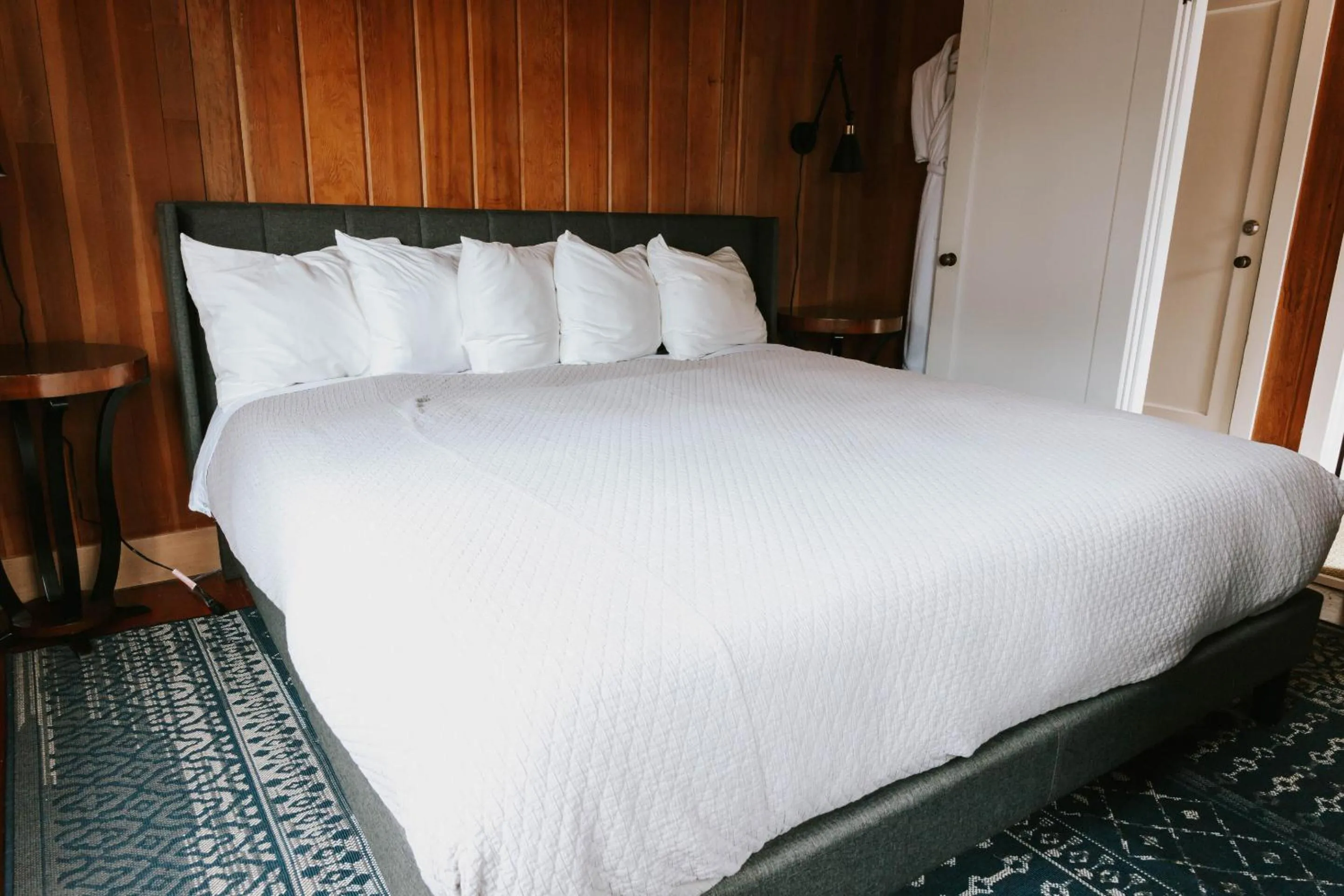 Bedroom, Bed in The Inn at Arch Cape