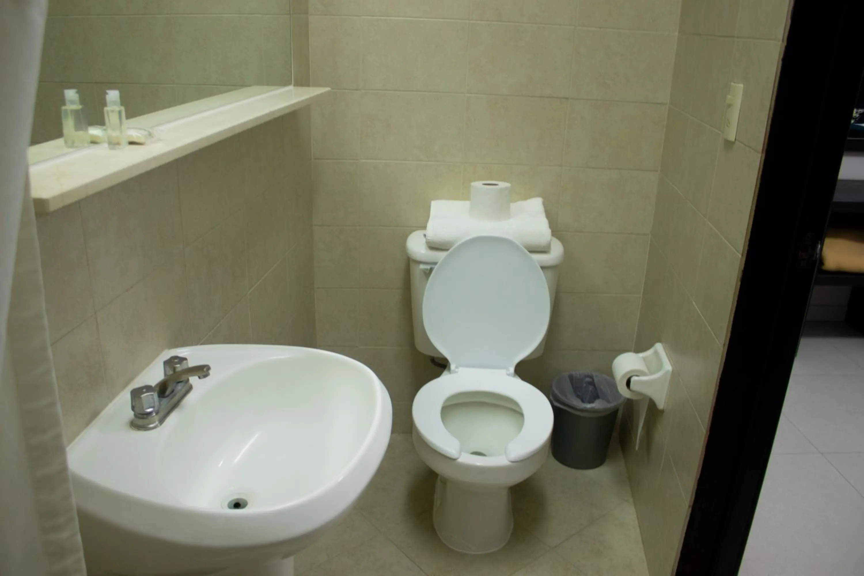 Toilet in Hotel HAUS Express