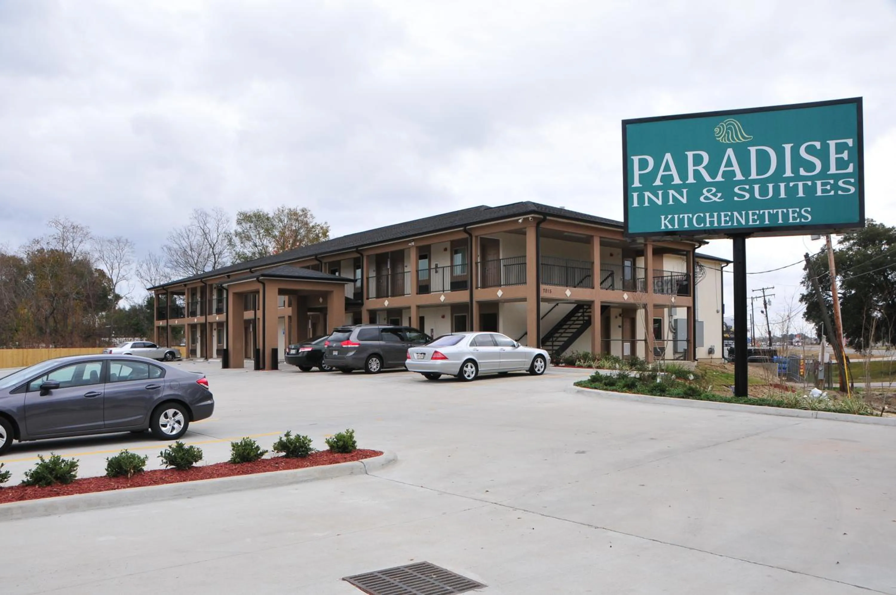 Facade/entrance in Paradise Inn & Suites
