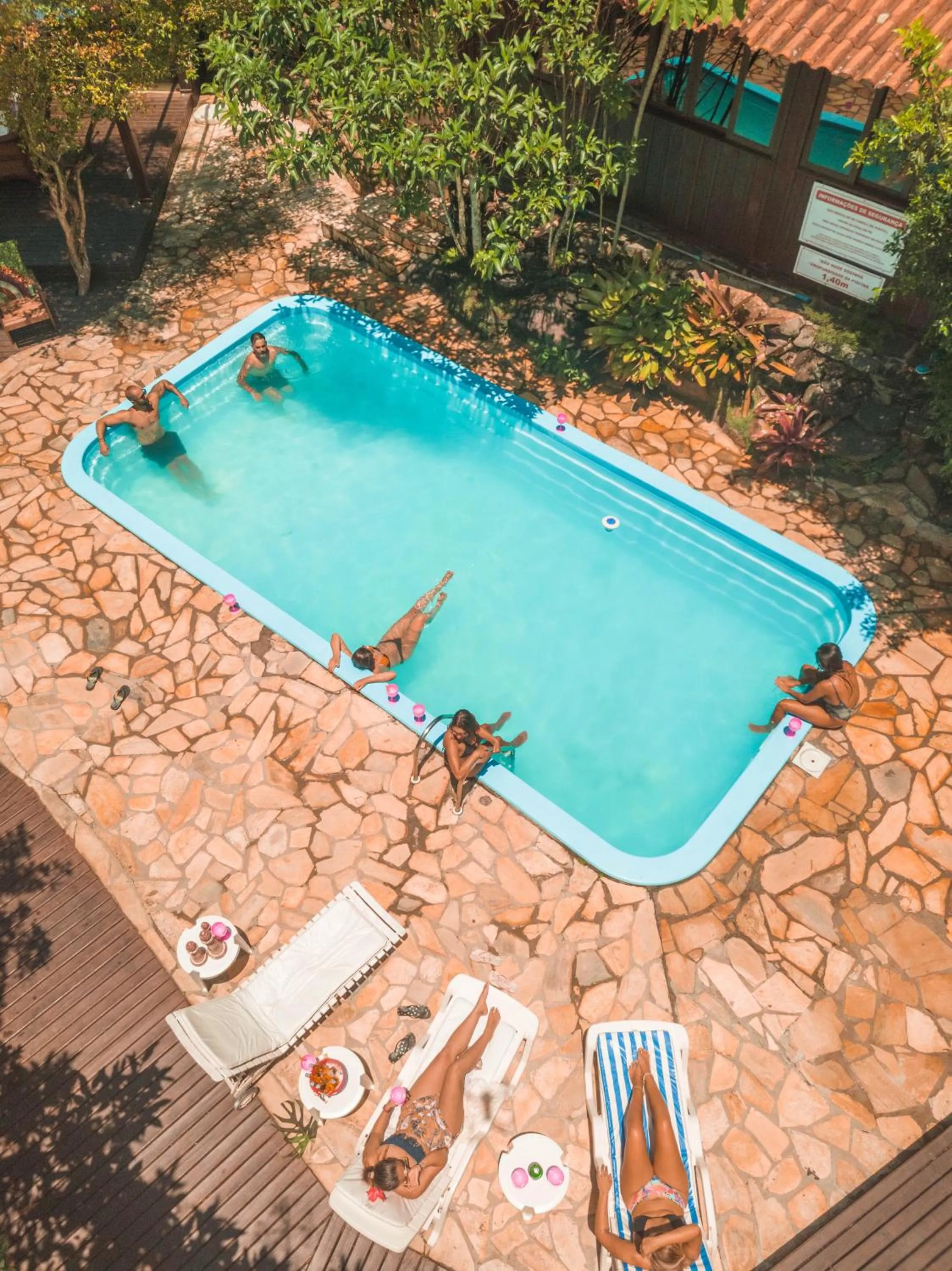 Swimming pool in Pousada Rosa