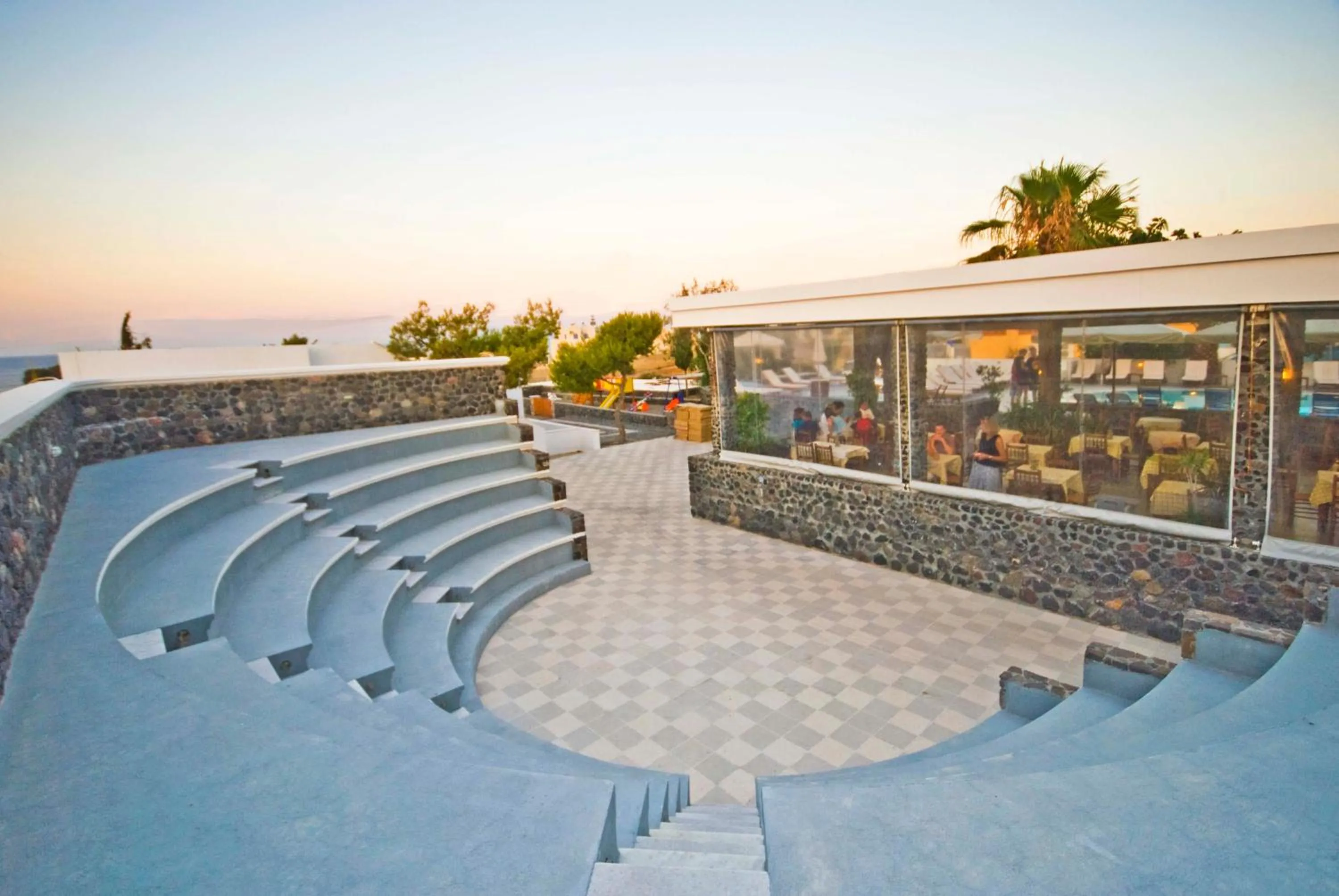 Evening entertainment in Makarios Hotel