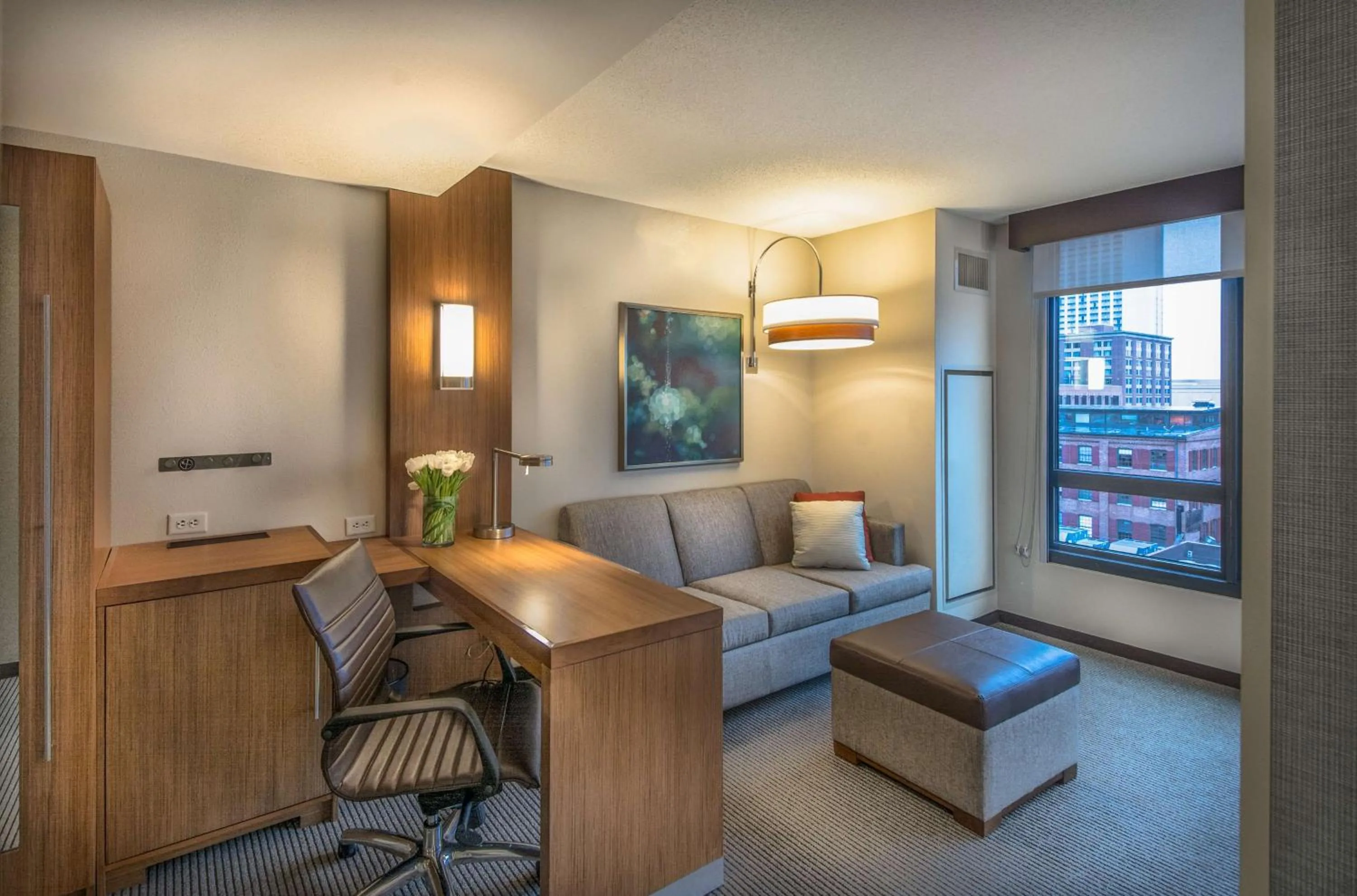 Photo of the whole room in Hyatt Place Baltimore Inner Harbor