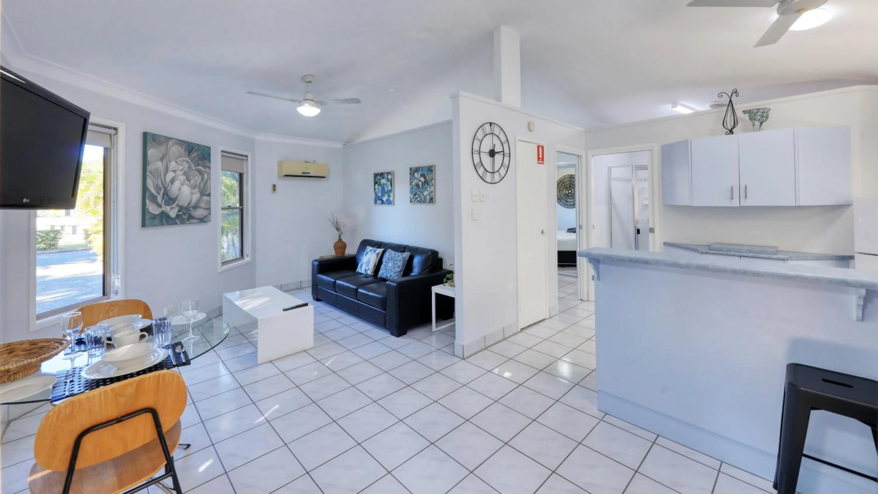 Living room in Boyne Island Motel and Villas